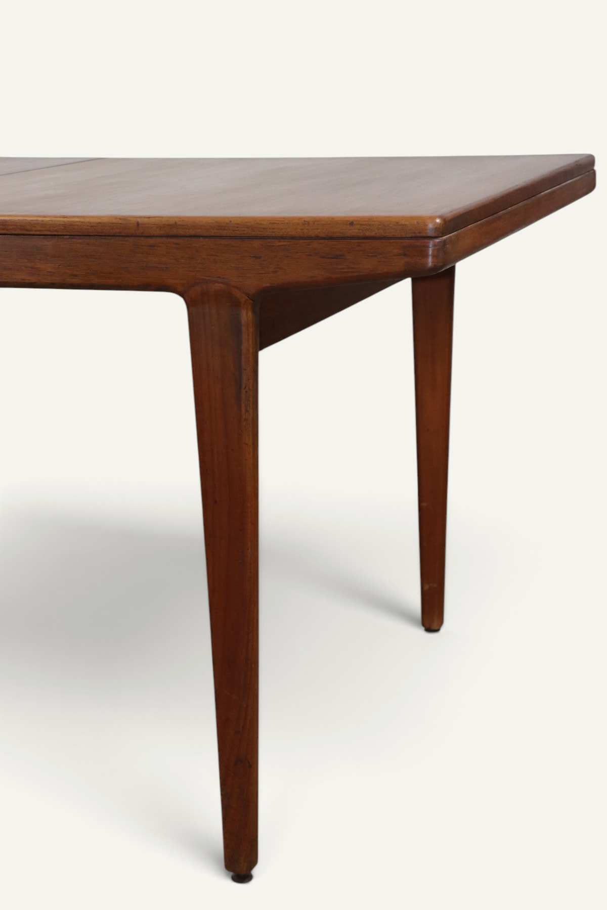 Table de repas extensible danoise en teck – années 1960