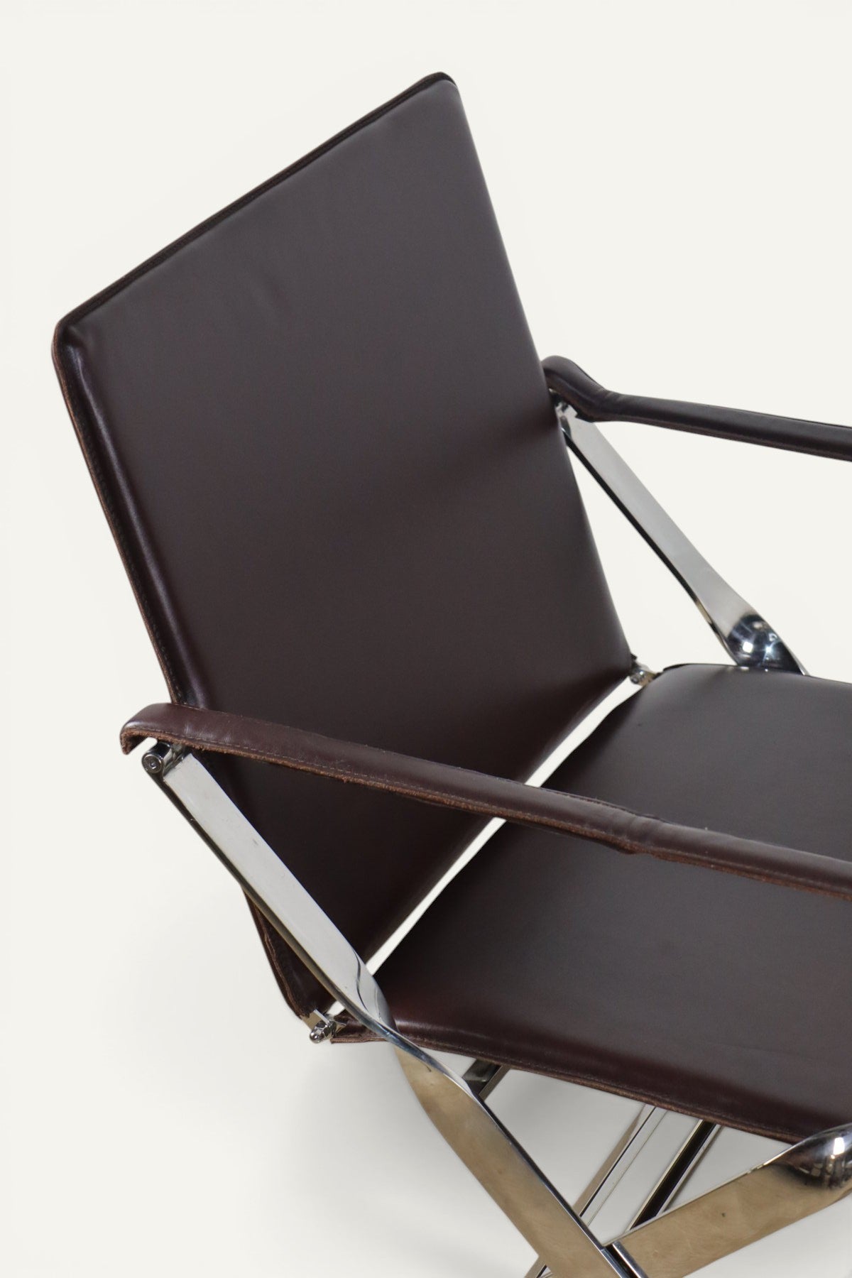 Paire de fauteuils en cuir et métal chromé, Italie - 1970