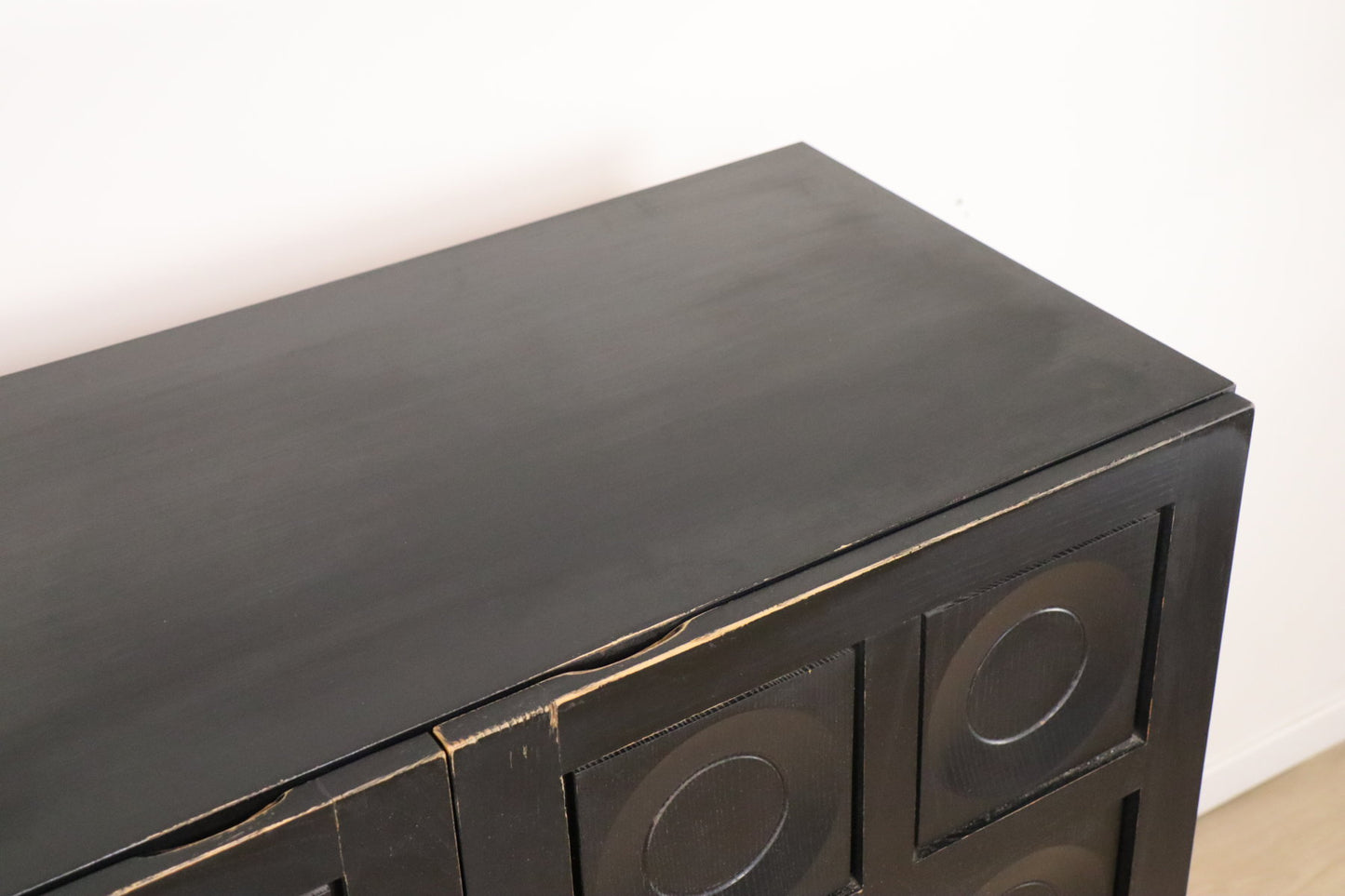 Cabinet buffet brutaliste sculpturale en bois noirci, 1970