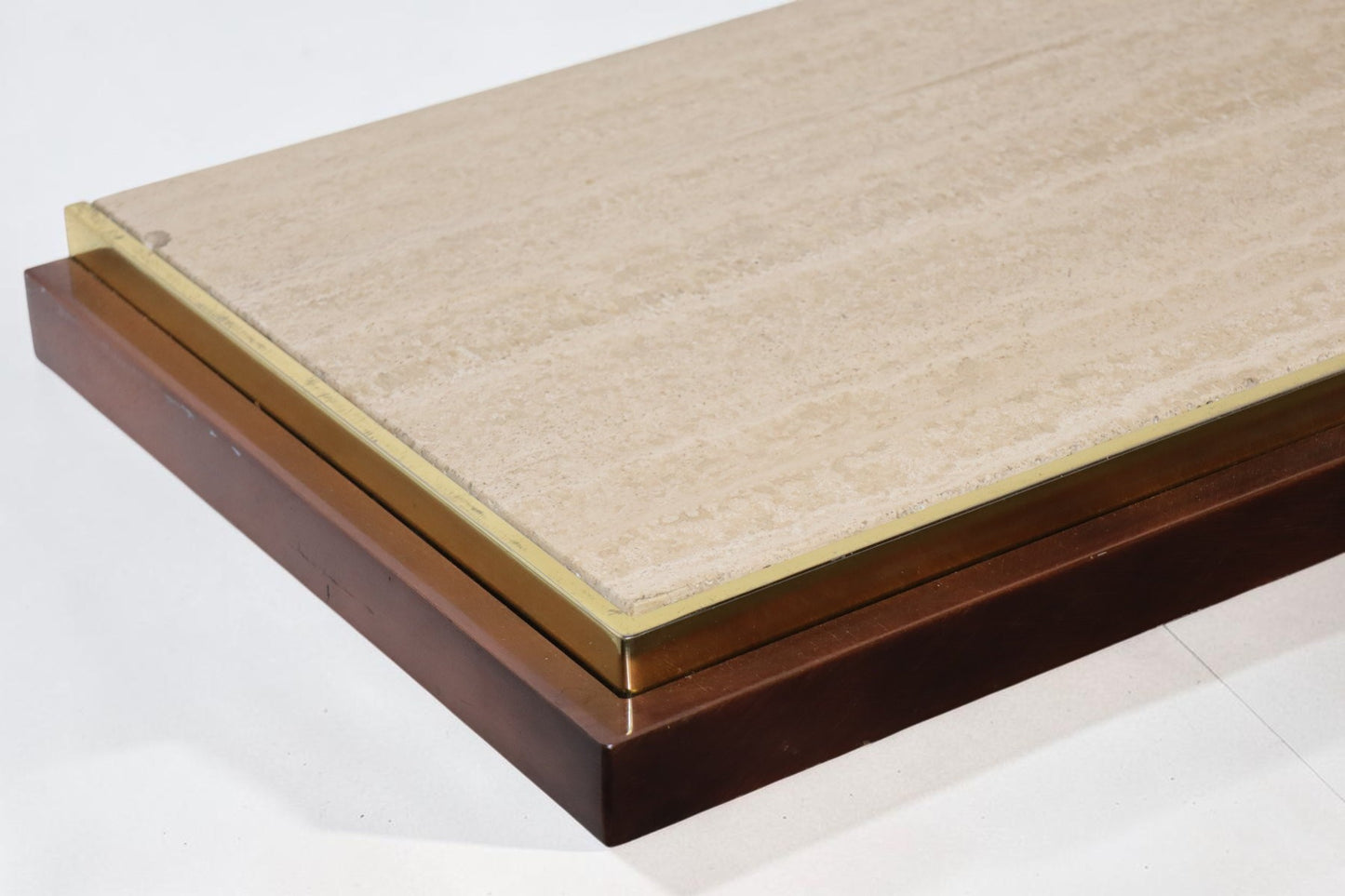 Console minimaliste en travertin et métal patiné — années 70