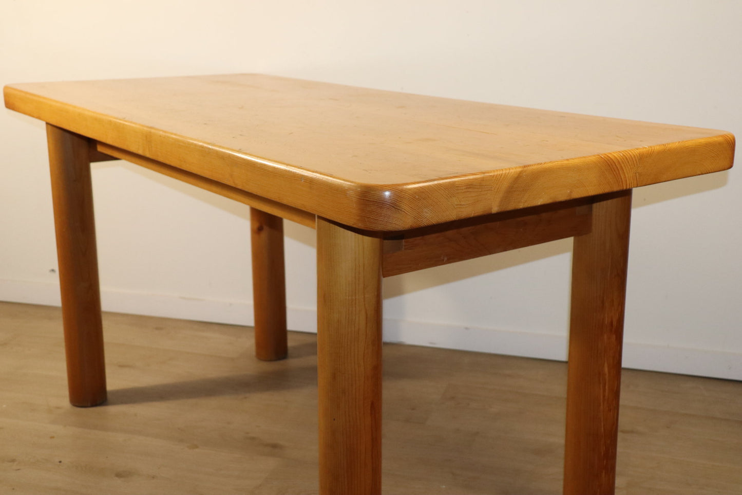 Table René Martin en pin massif moderniste, 1960