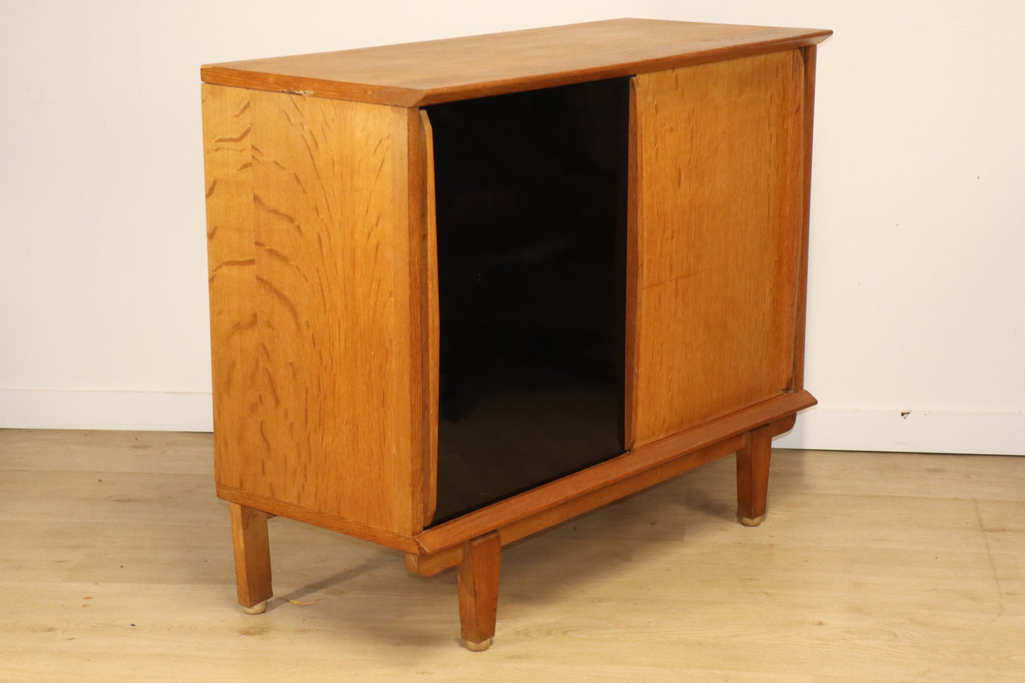 Meuble d'appoint vintage à portes coulissantes, 1960