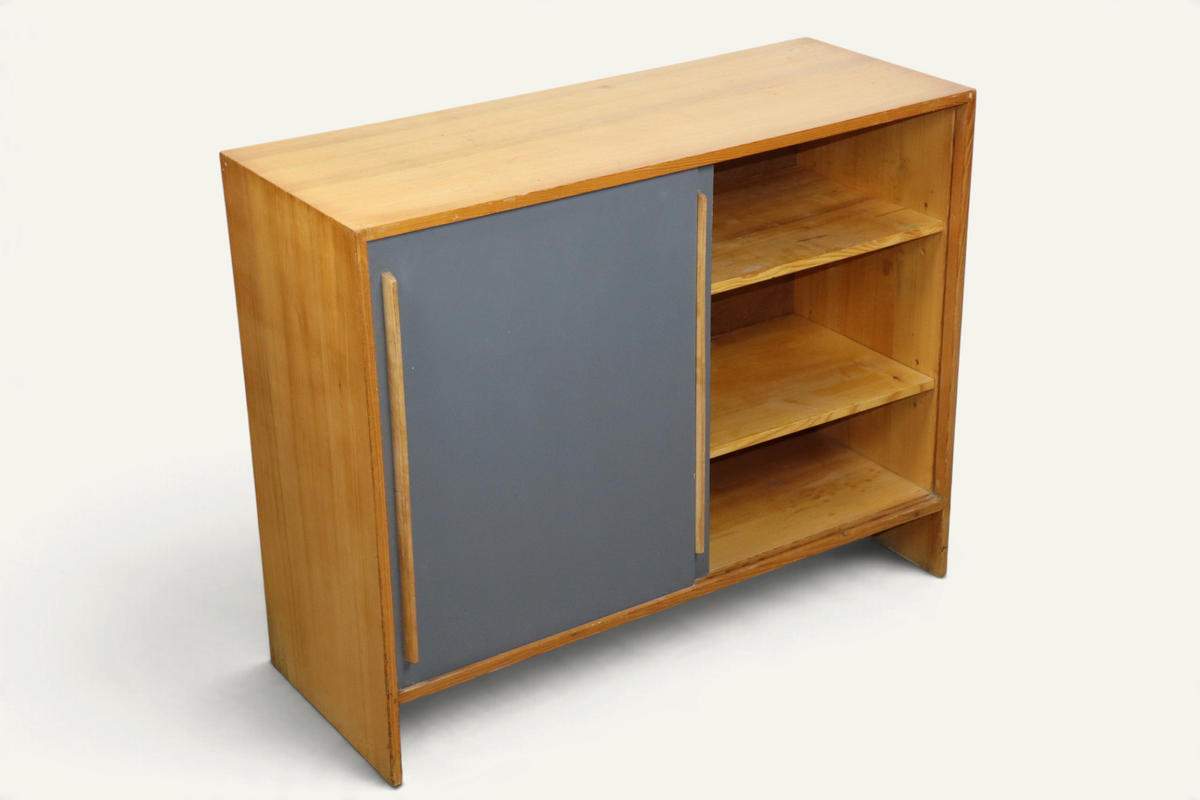 Meuble d’appoint vintage en bois à portes coulissantes – années 60