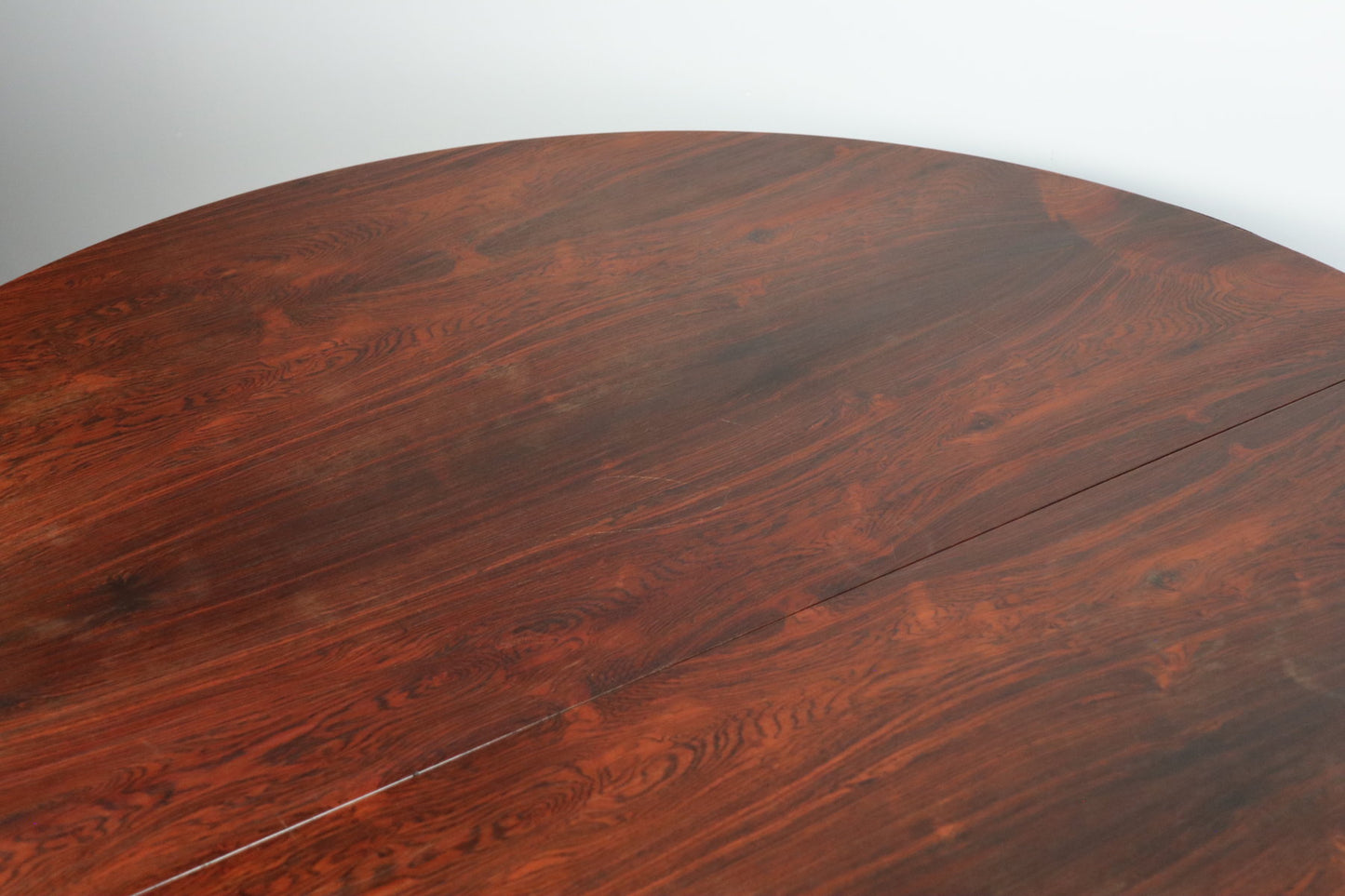 Table de repas ronde extensible palissandre - Années 1960