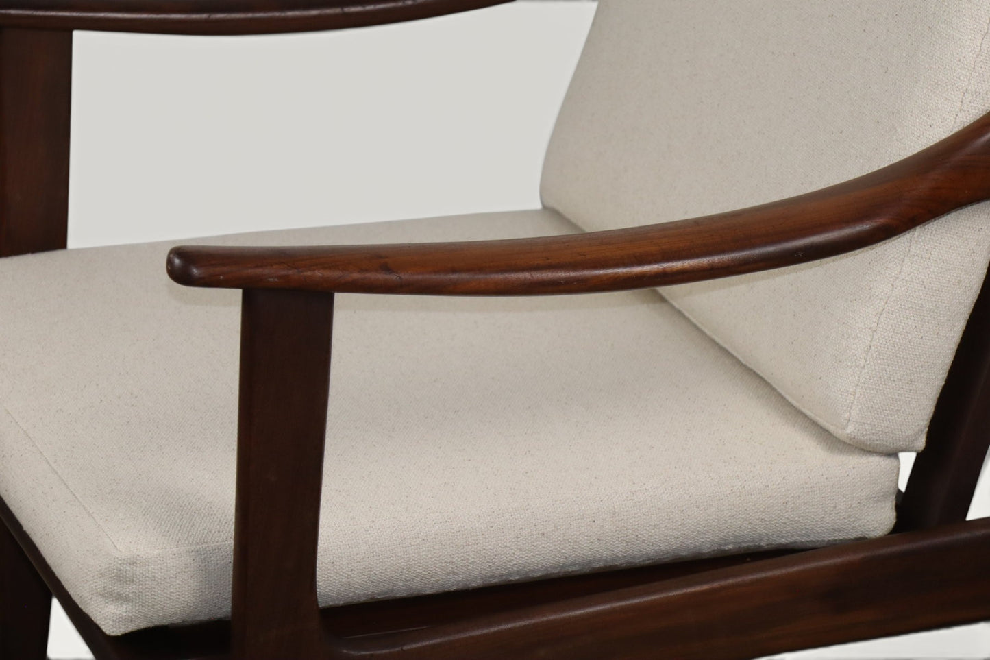 Fauteuil lounge scandinave en teck massif, années 1960