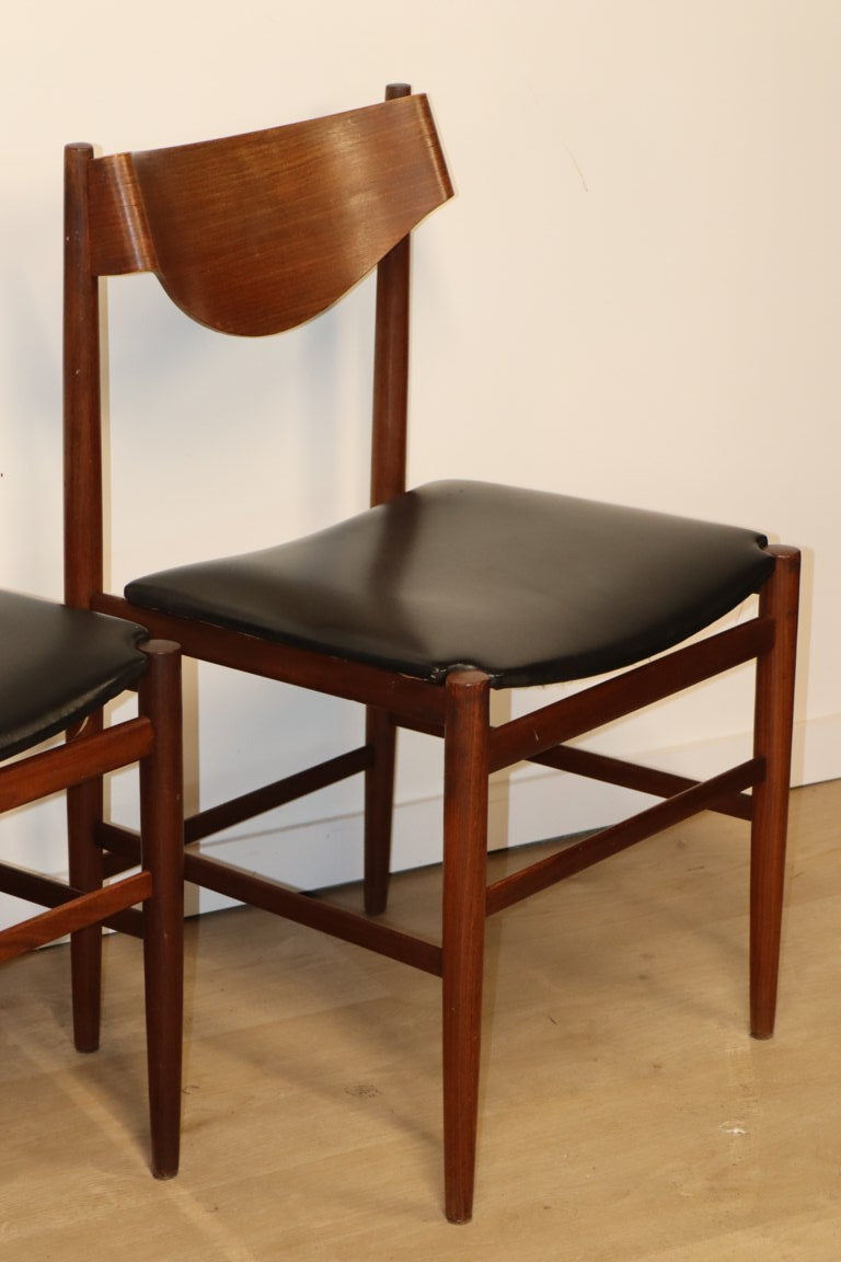 Série de 4 chaises italiennes par Gianfranco Frattini en teck, 1960