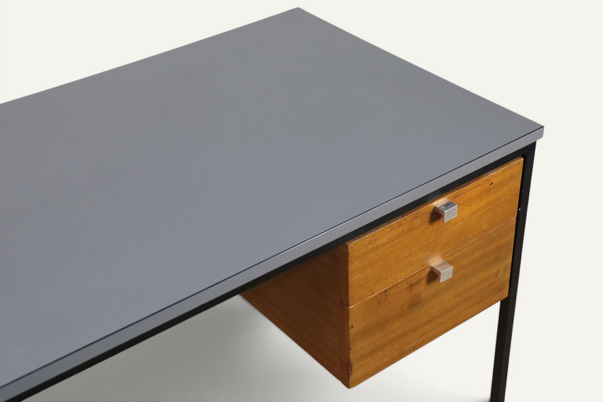 Bureau CM217 par Pierre Paulin pour Thonet – Années 1960