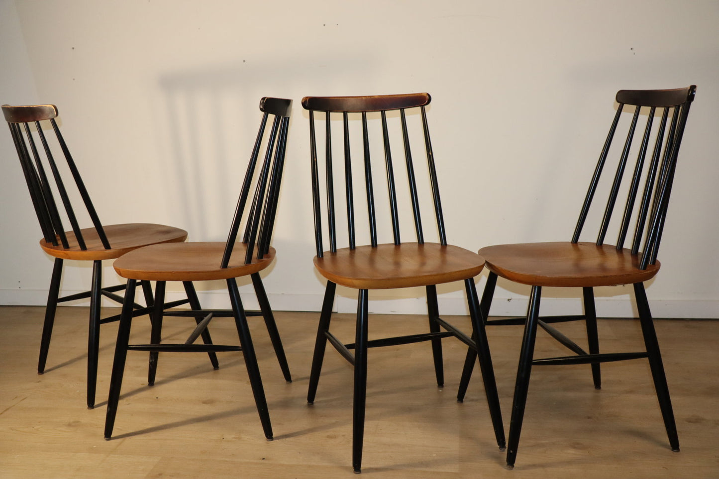 Série de 4 chaises vintage en bois, 1960