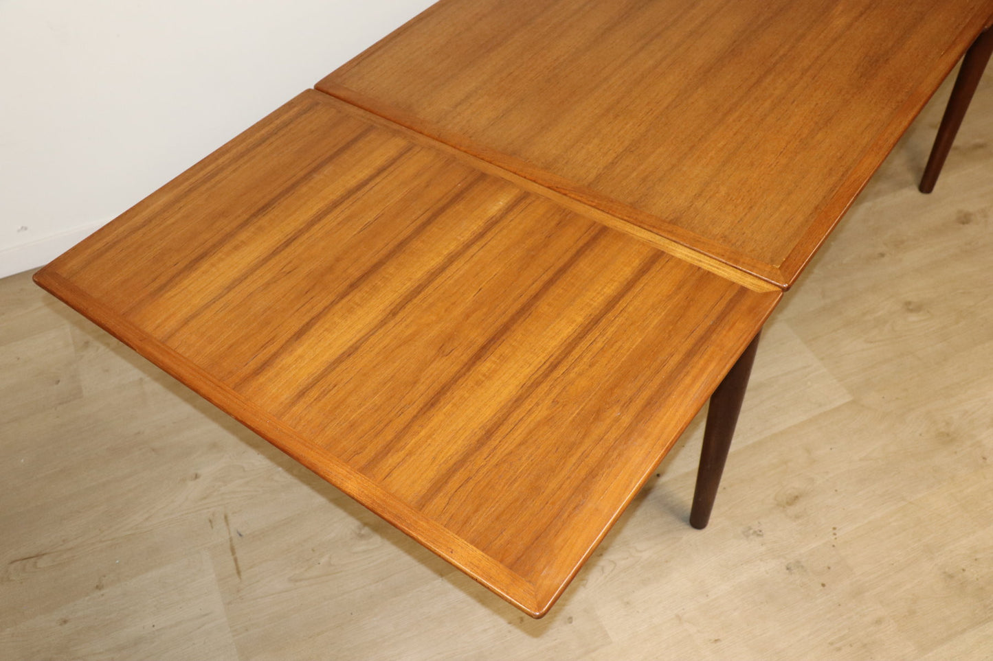 Table de repas extensible scandinave danoise en teck, 1960