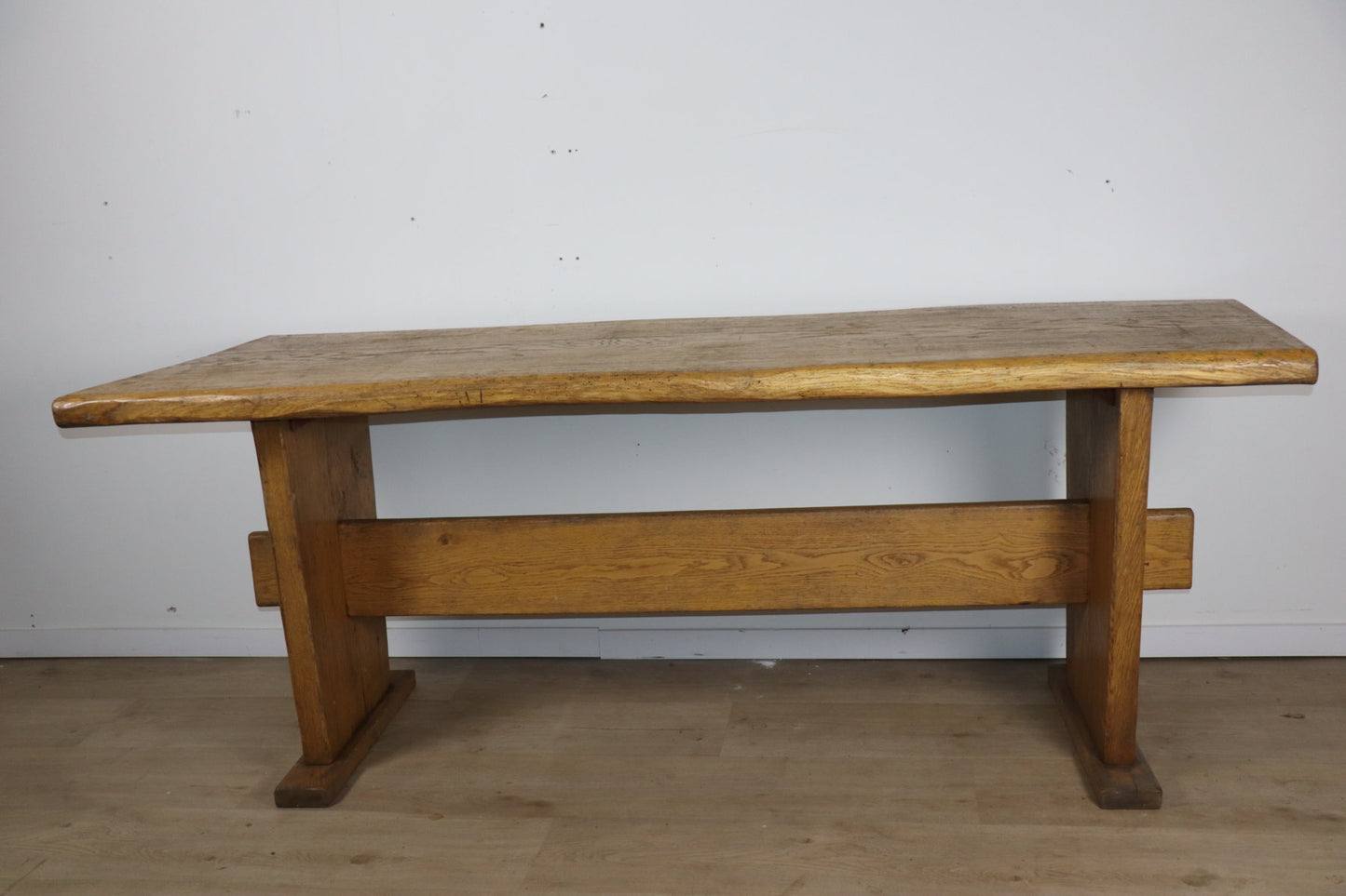 Table de repas brutaliste en bois massif - Années 50/60