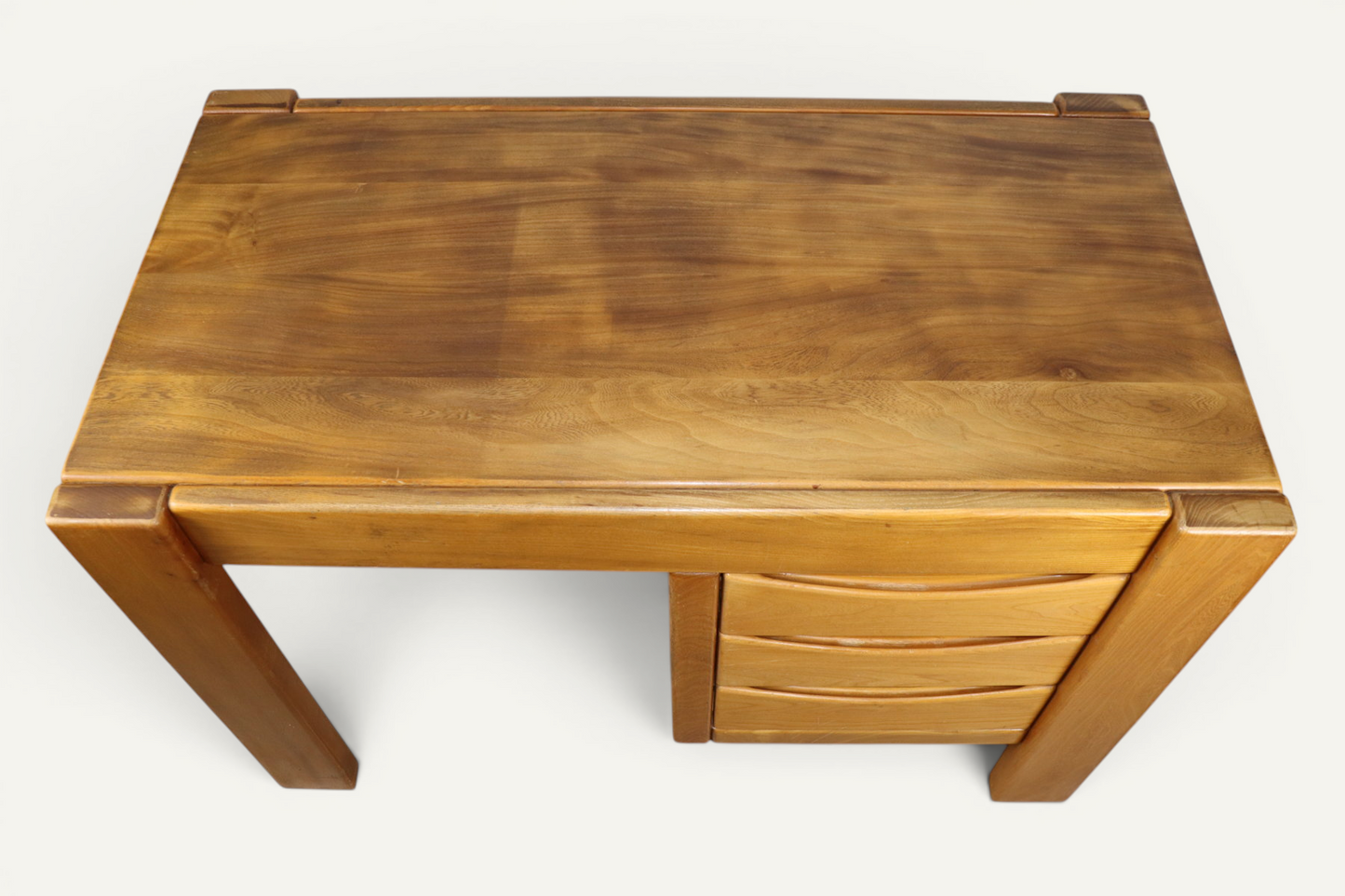 Bureau Regain en orme massif – Années 1970