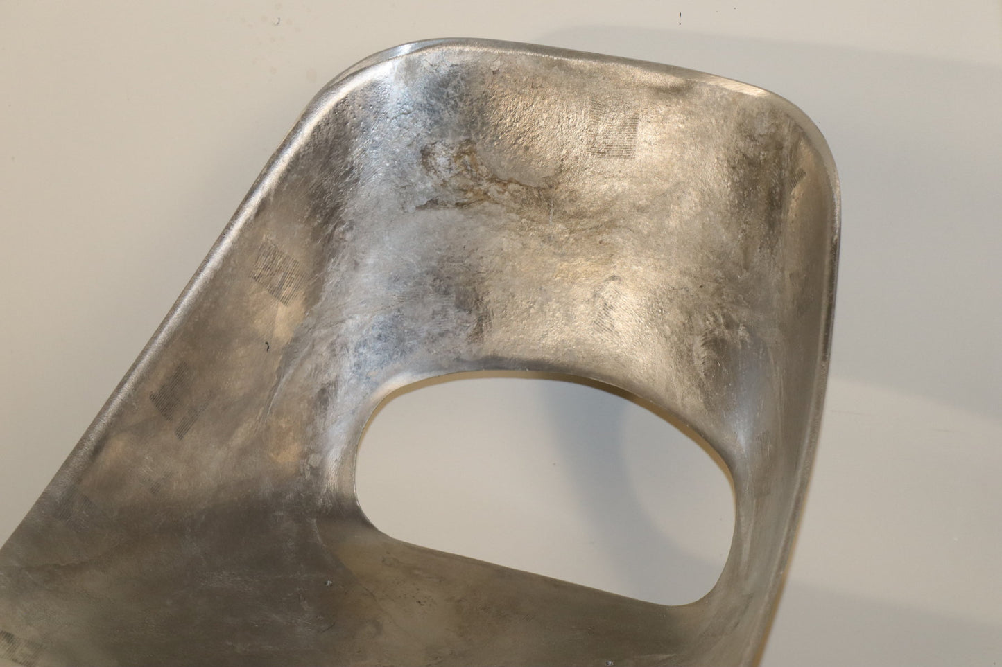 Chaise Aluminium modèle "Tulipe" de Pierre Guariche édition Steiner, 1960