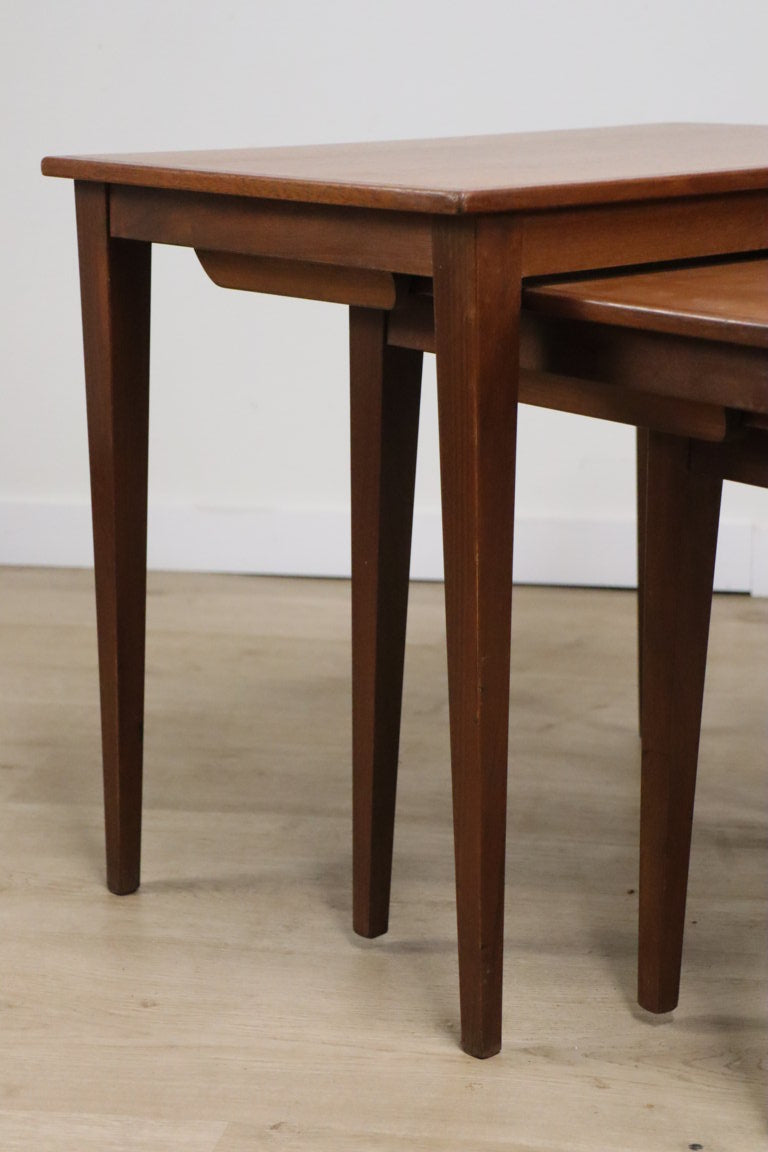 Tables gigognes scandinave "Kvalitet Form Funktion" en teck, 1960
