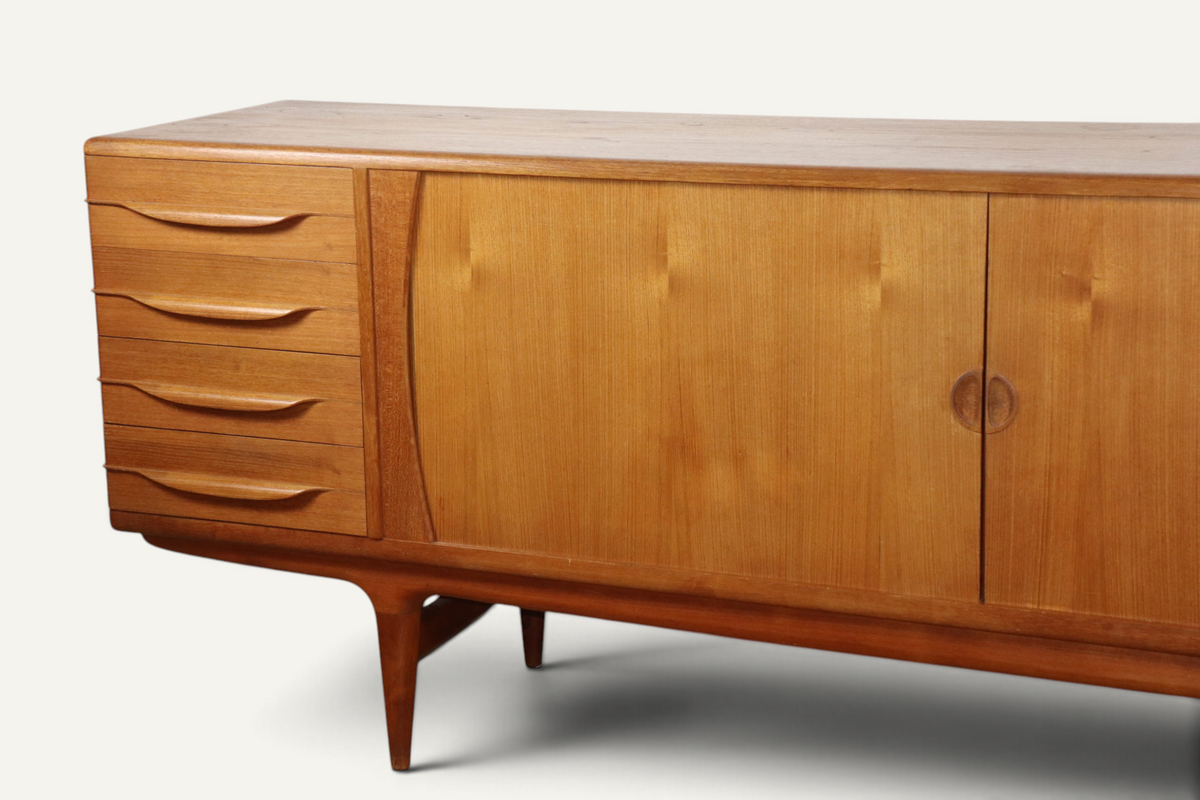 Enfilade scandinave en teck par Johannes Andersen pour Samcom – Années 60