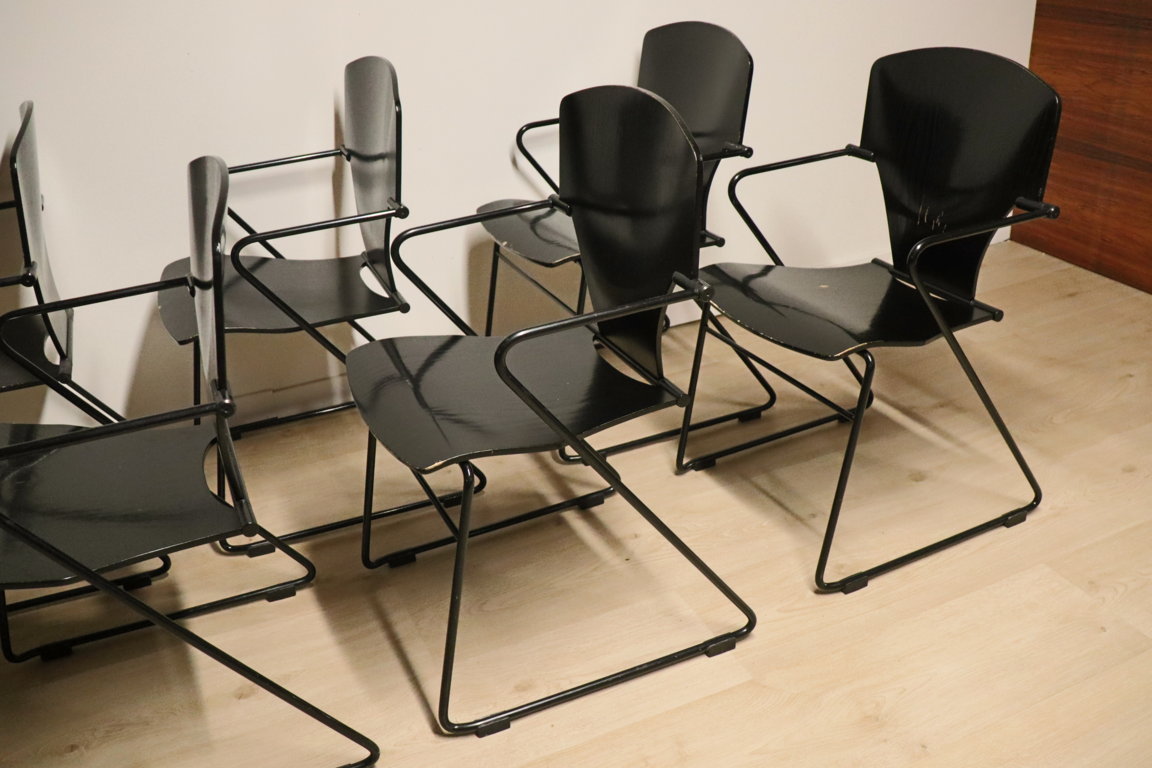 Série de 6 chaises minimaliste modèle "EGOA 300" par Josep Mora