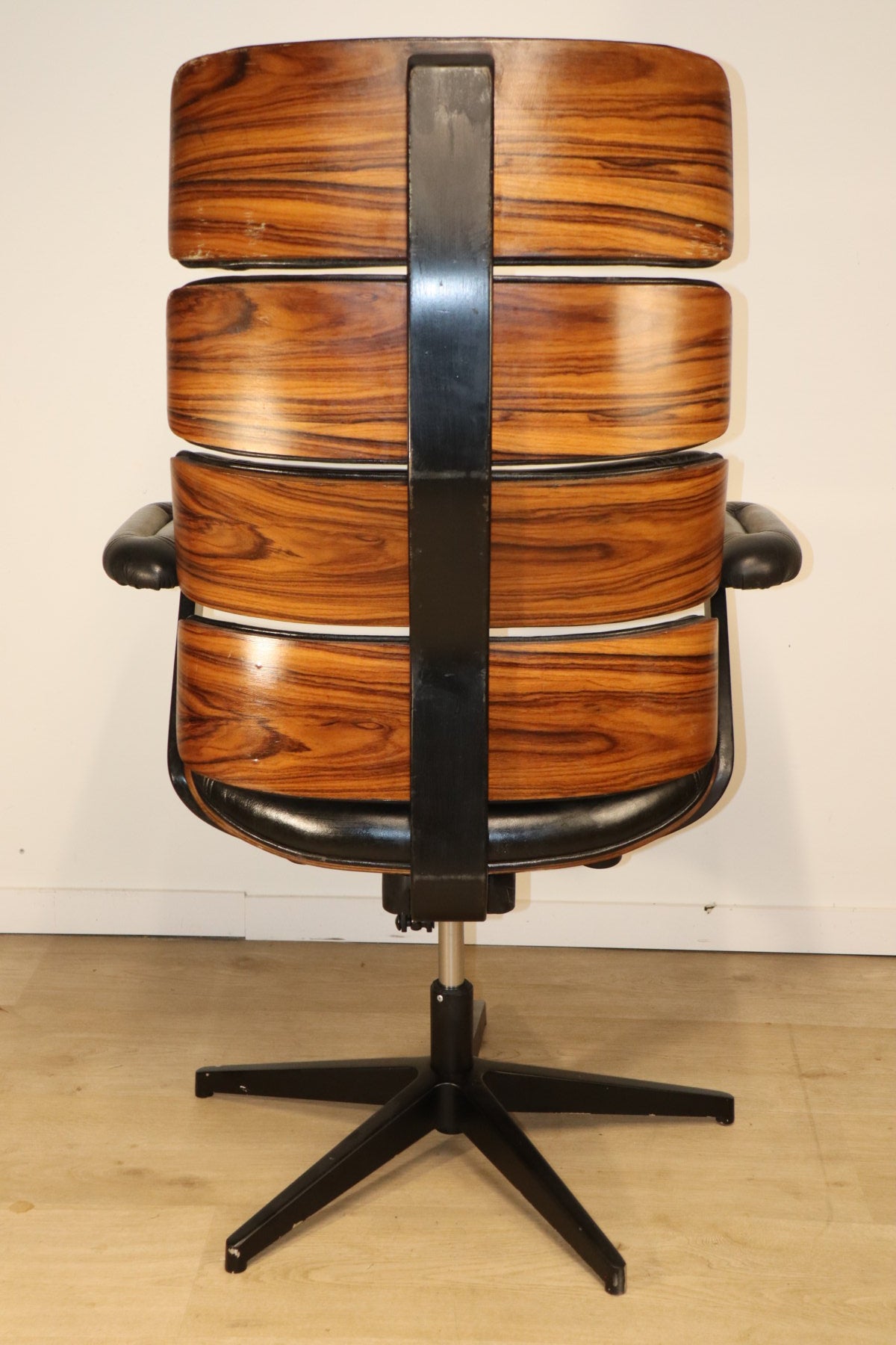 Fauteuil de bureau vintage en skaï et bois - 1970