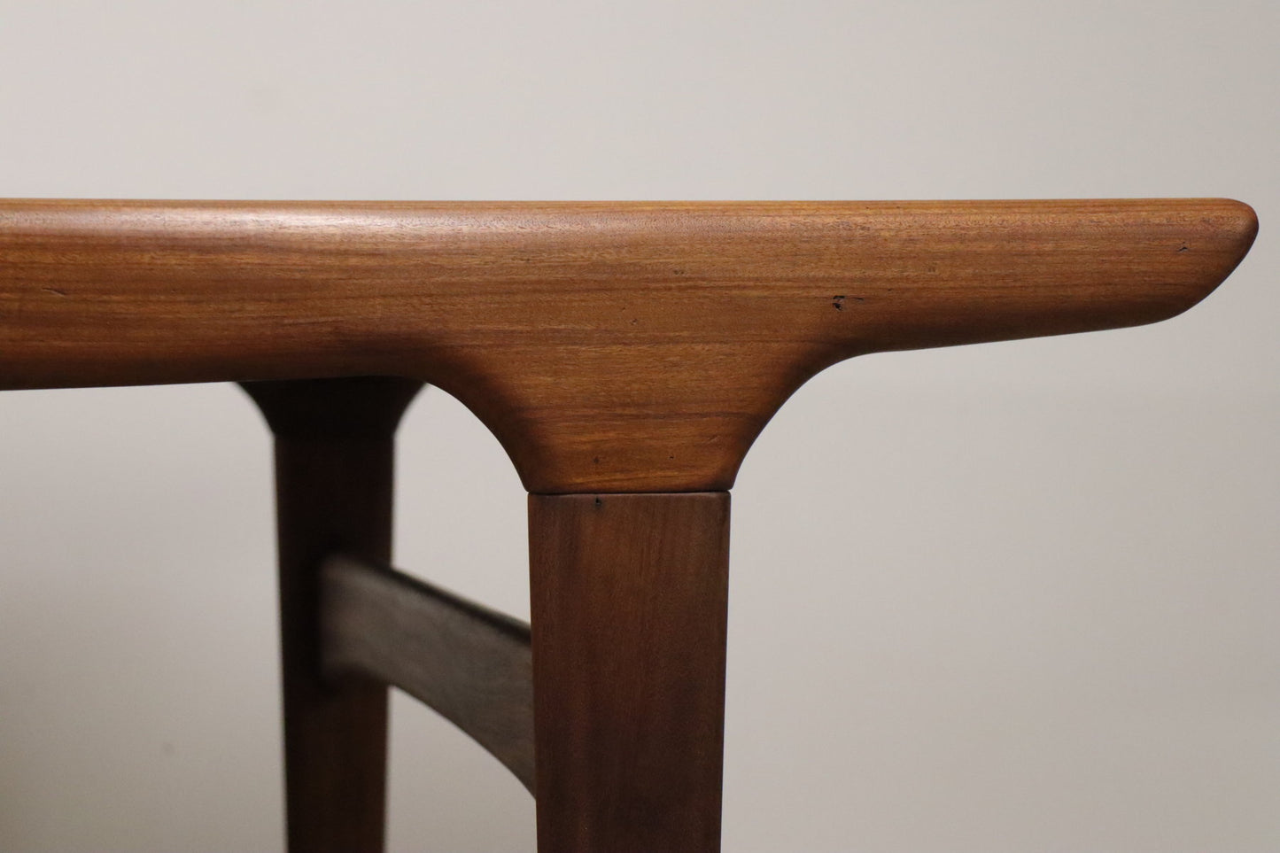 Table de repas scandinave par Johannes Andersen en teck, 1960