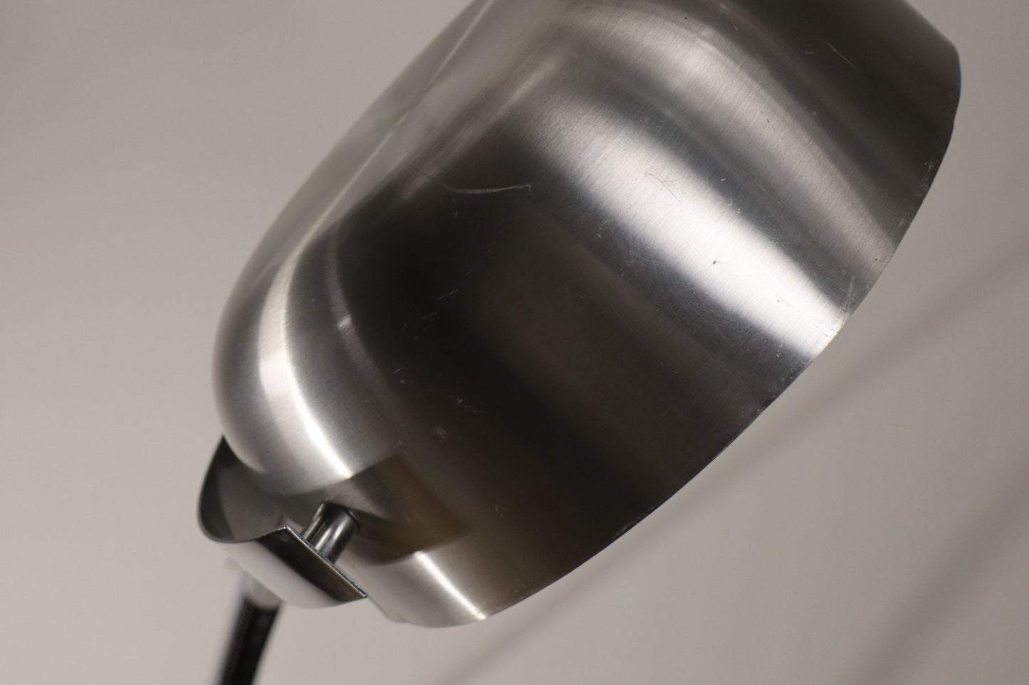 Lampadaire vintage arc à balancier en métal chromé, 1970