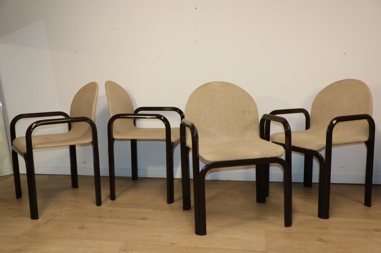 Ensemble de 4 chaises par Gae Aulenti pour Knoll