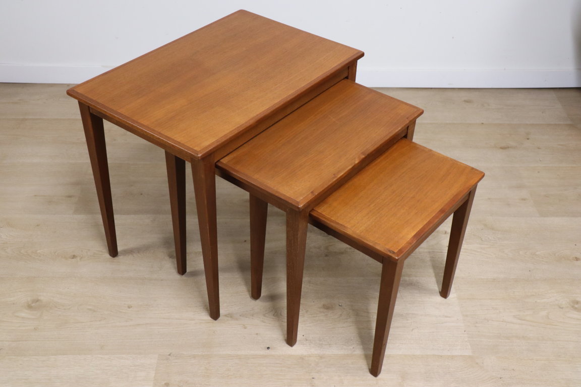 Tables gigognes scandinave "Kvalitet Form Funktion" en teck, 1960