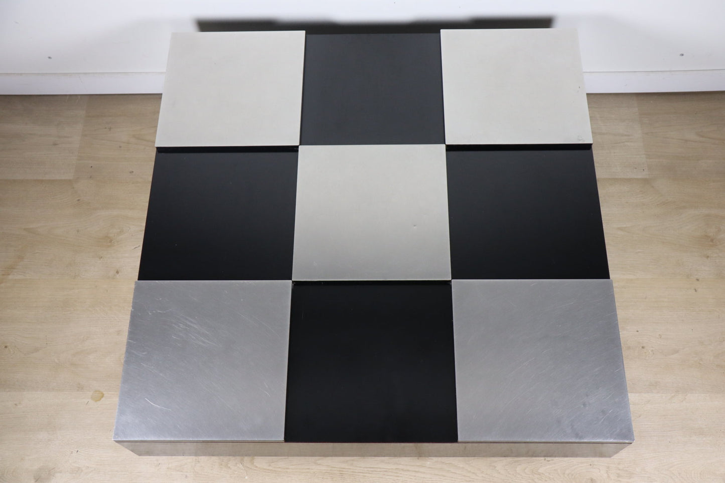 Table basse vintage en bois laqué et aluminium - Années 70