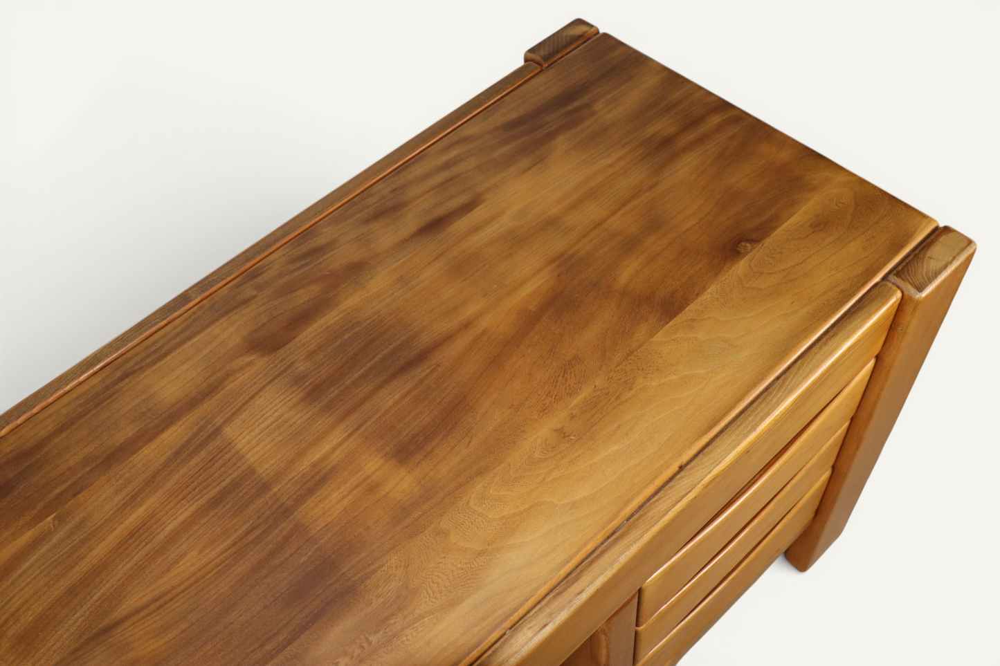 Bureau Regain en orme massif – Années 1970