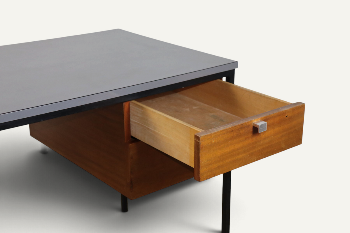 Bureau CM217 par Pierre Paulin pour Thonet – Années 1960
