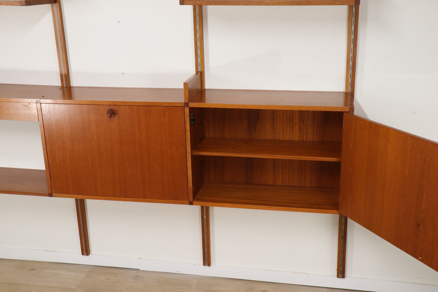 Bibliothèque murale modulable édition Minvielle par A.R.P – 1960