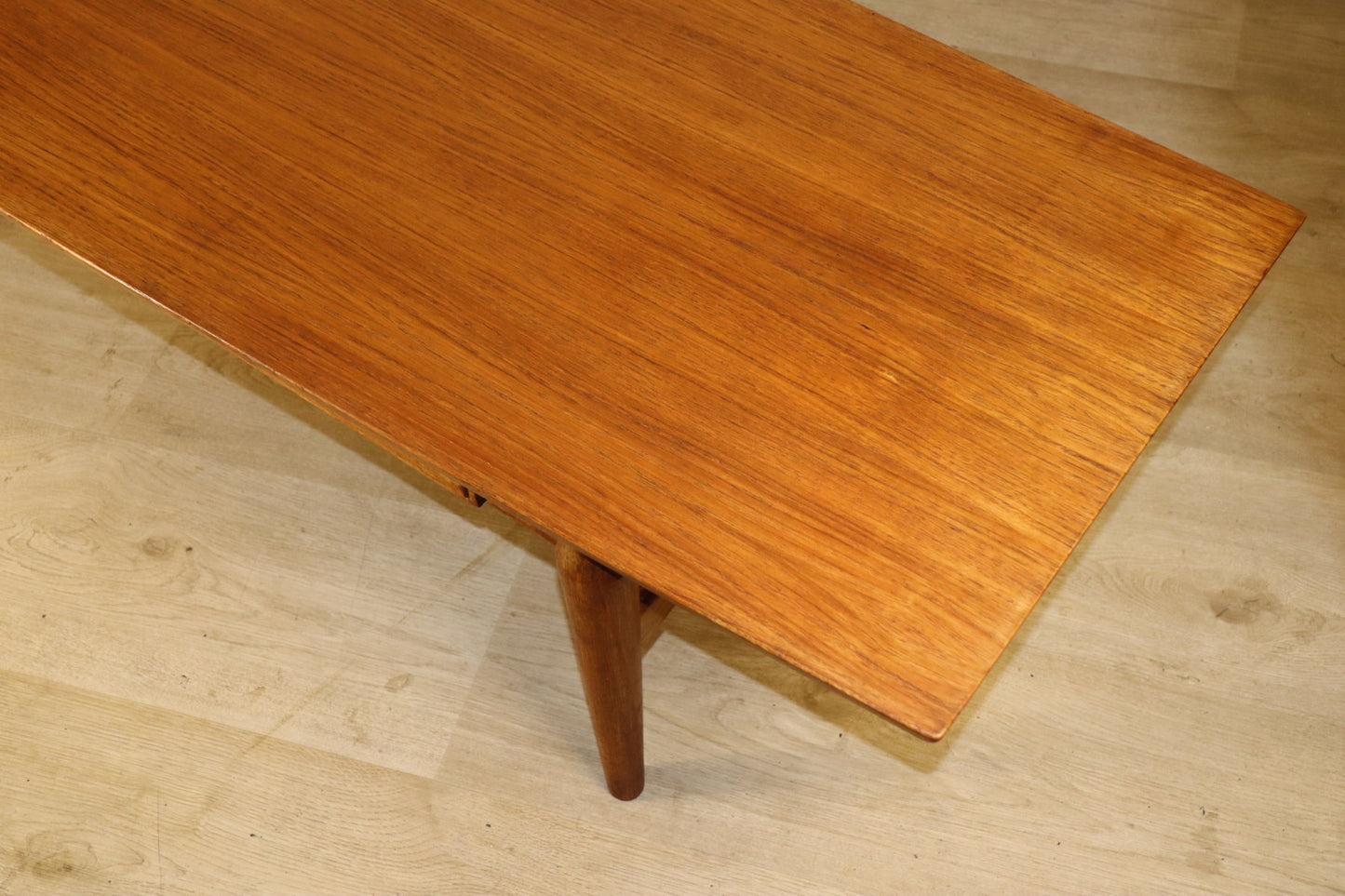 Table basse scandinave en teck années 60