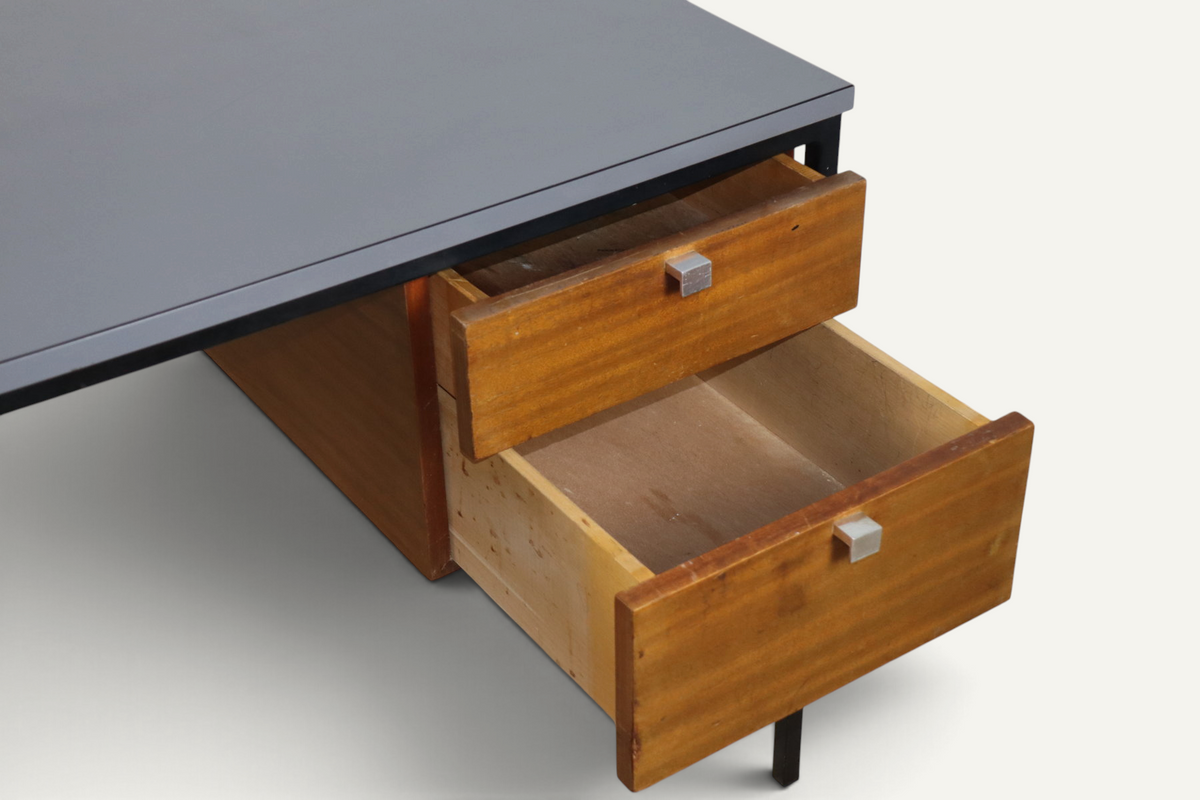 Bureau CM217 par Pierre Paulin pour Thonet – Années 1960