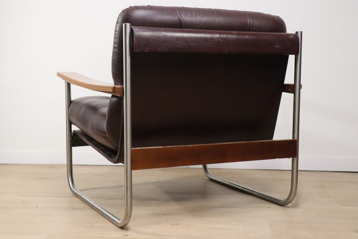 Fauteuil vintage style Bauhaus en skaï et métal, 1970