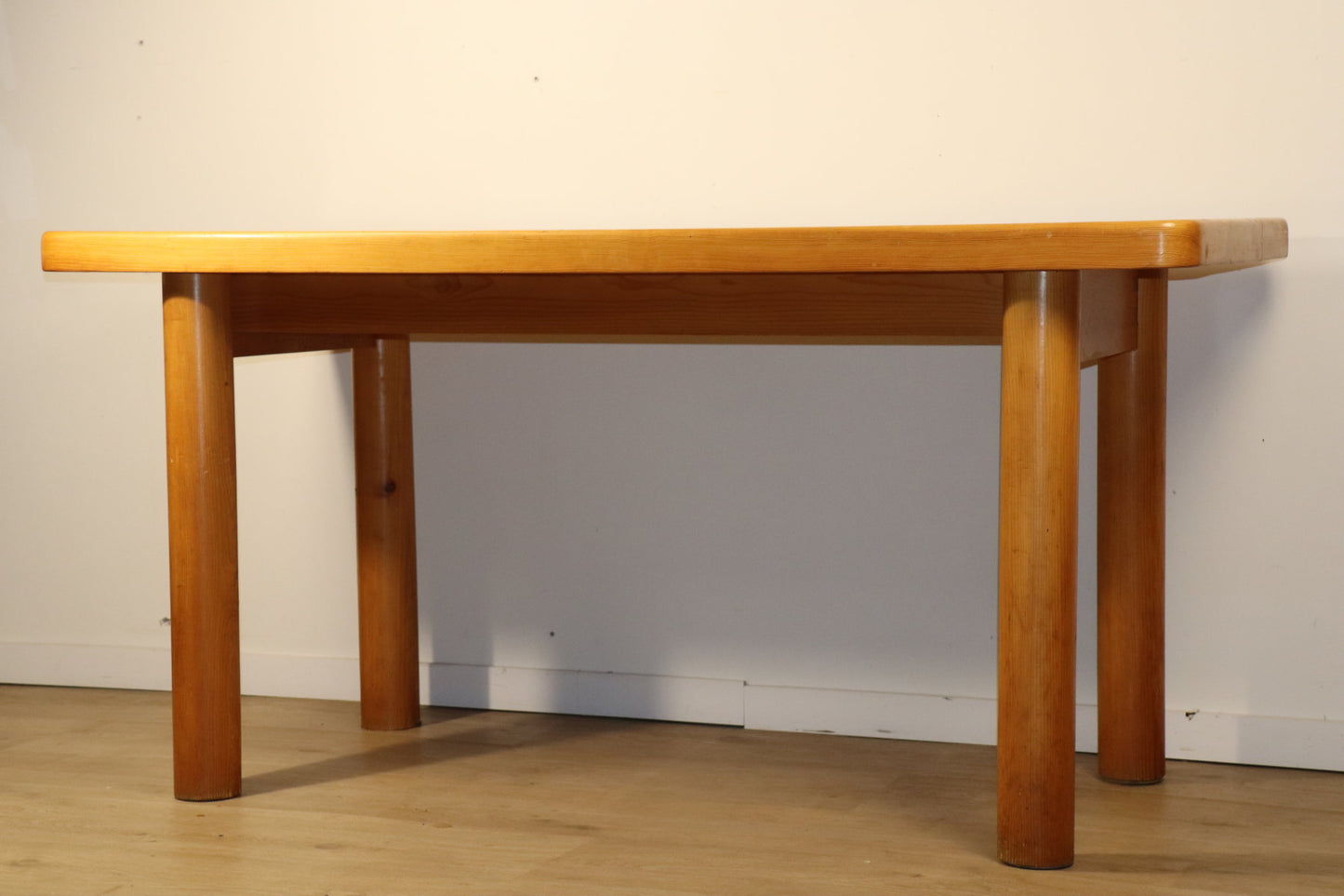 Table René Martin en pin massif moderniste, 1960