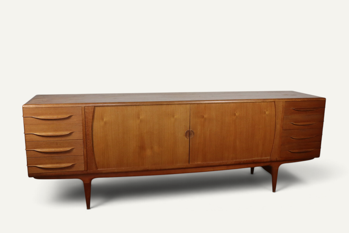 Enfilade scandinave en teck par Johannes Andersen pour Samcom – Années 60