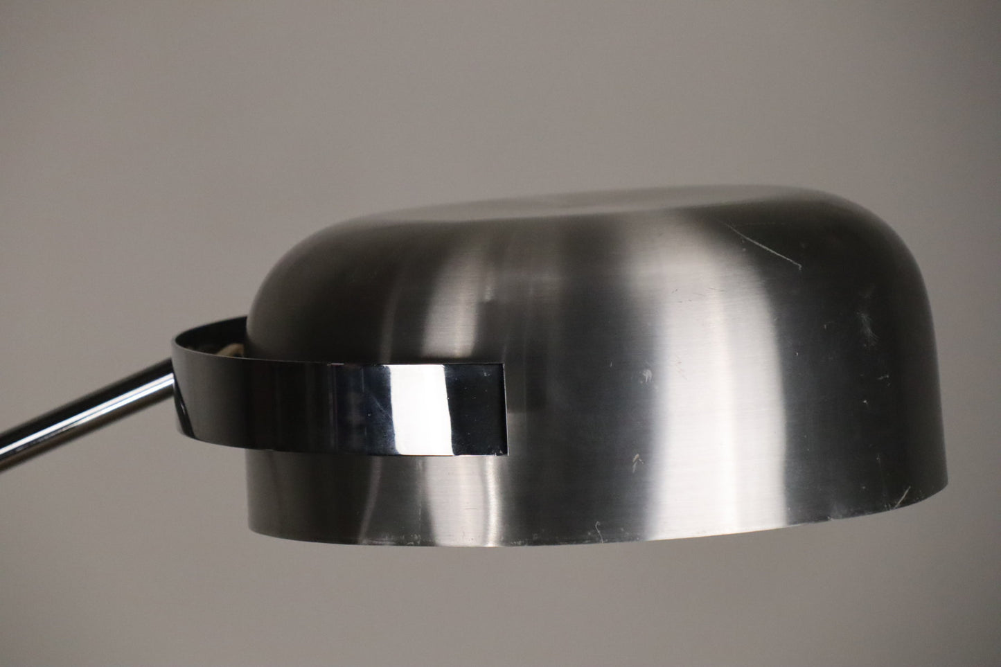 Lampadaire vintage arc à balancier en métal chromé, 1970