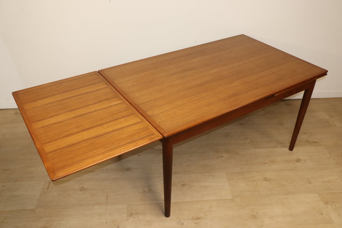 Table de repas extensible scandinave danoise en teck, 1960
