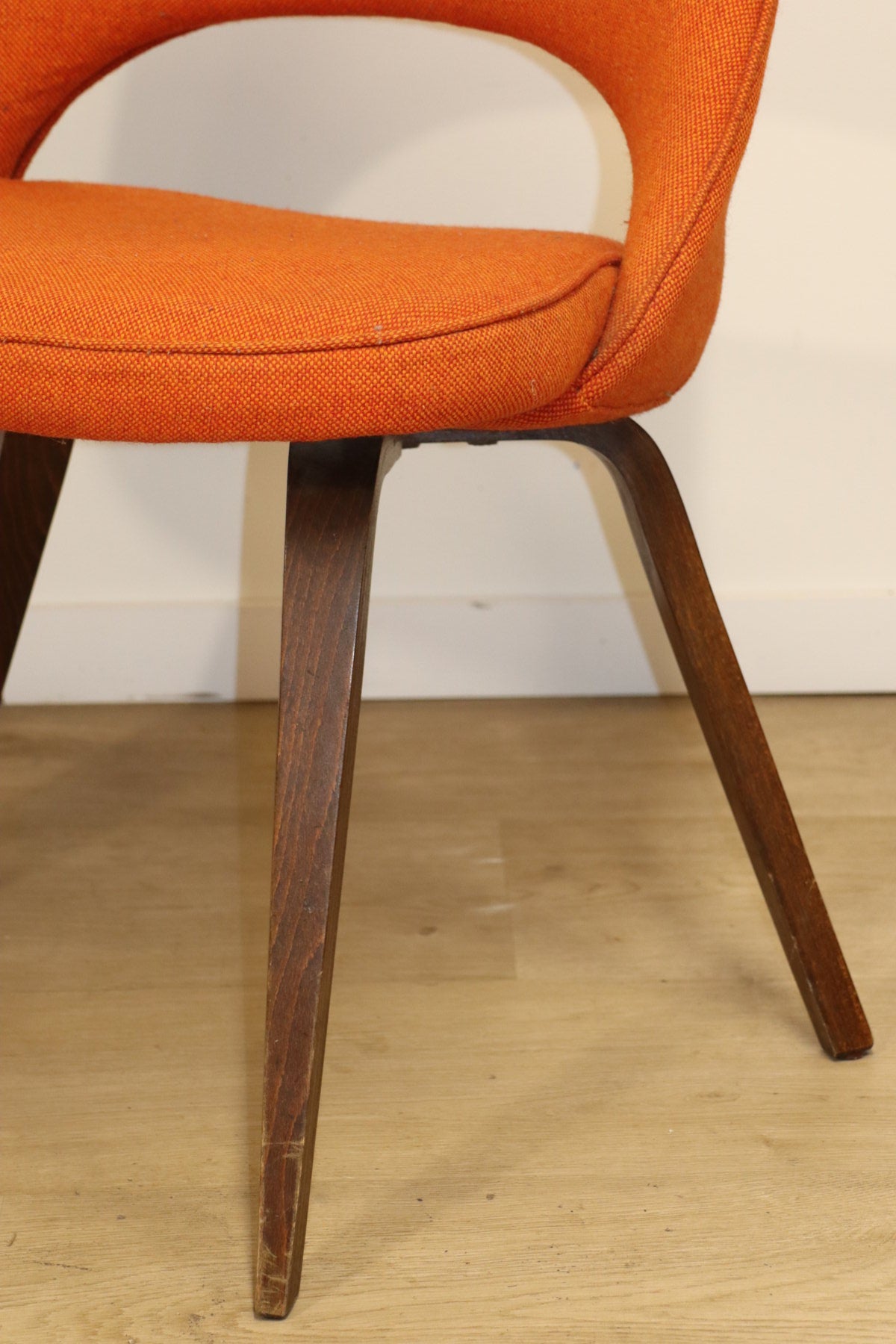 Chaise “Conference” par Eero Saarinen pour Knoll – 1950