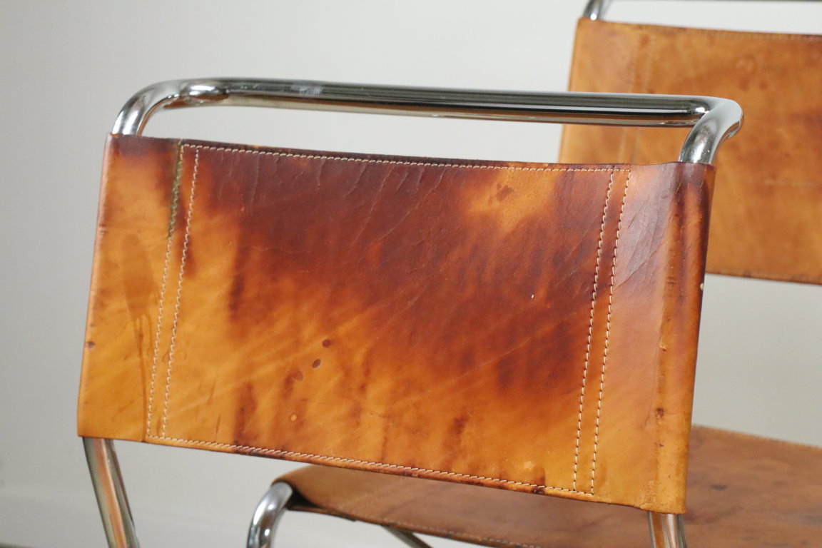 Série de 4 chaises vintage en cuir et métal chromé, 1970