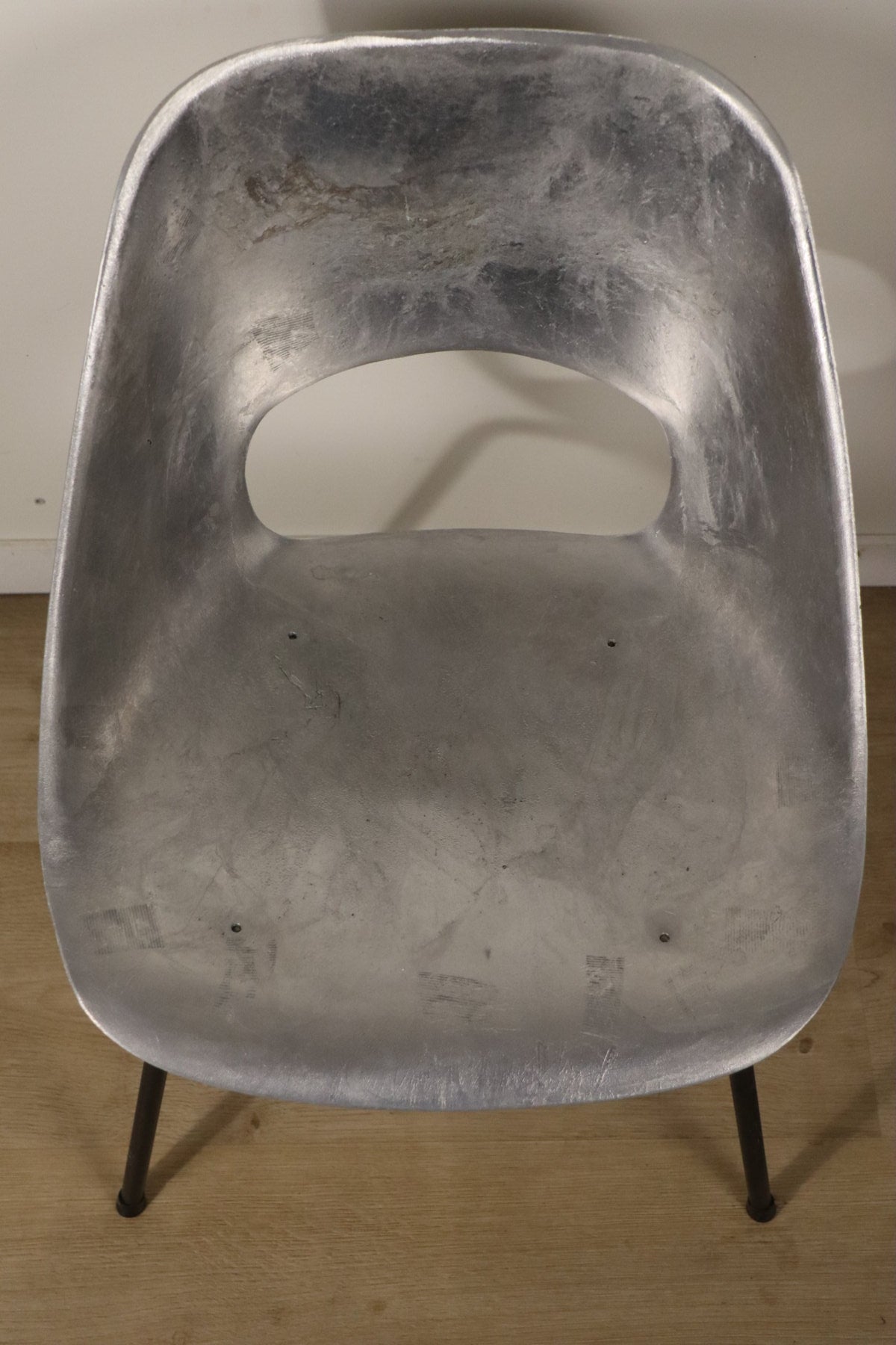 Chaise Aluminium modèle "Tulipe" de Pierre Guariche édition Steiner, 1960