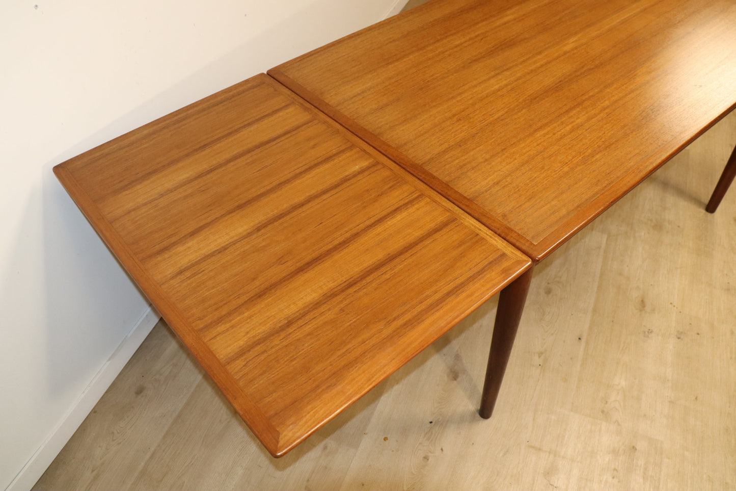 Table de repas extensible scandinave danoise en teck, 1960