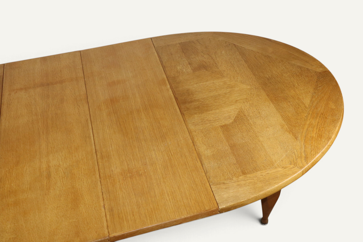 Table de repas extensible en chêne par Guillerme et Chambron - Années 1960