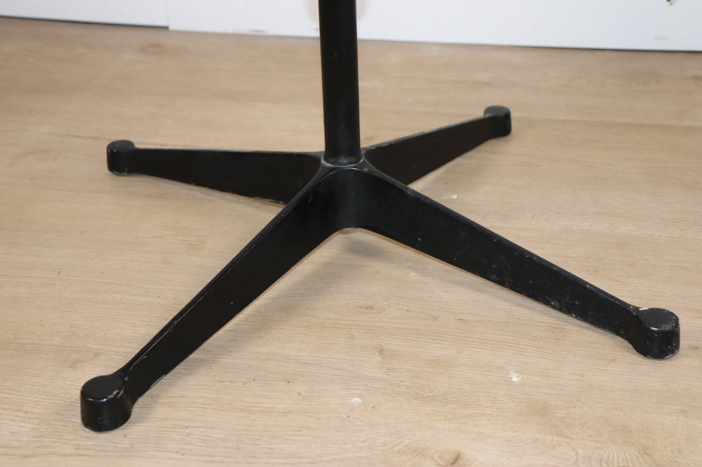 Chaise Eames Herman Miller - Fibre de verre pivotante réglable – 1960