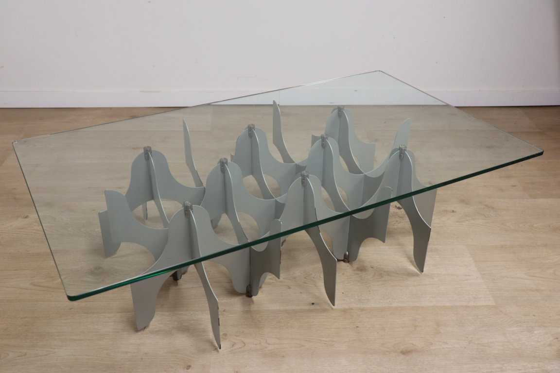 Table basse sculpturale minimaliste en métal et verre