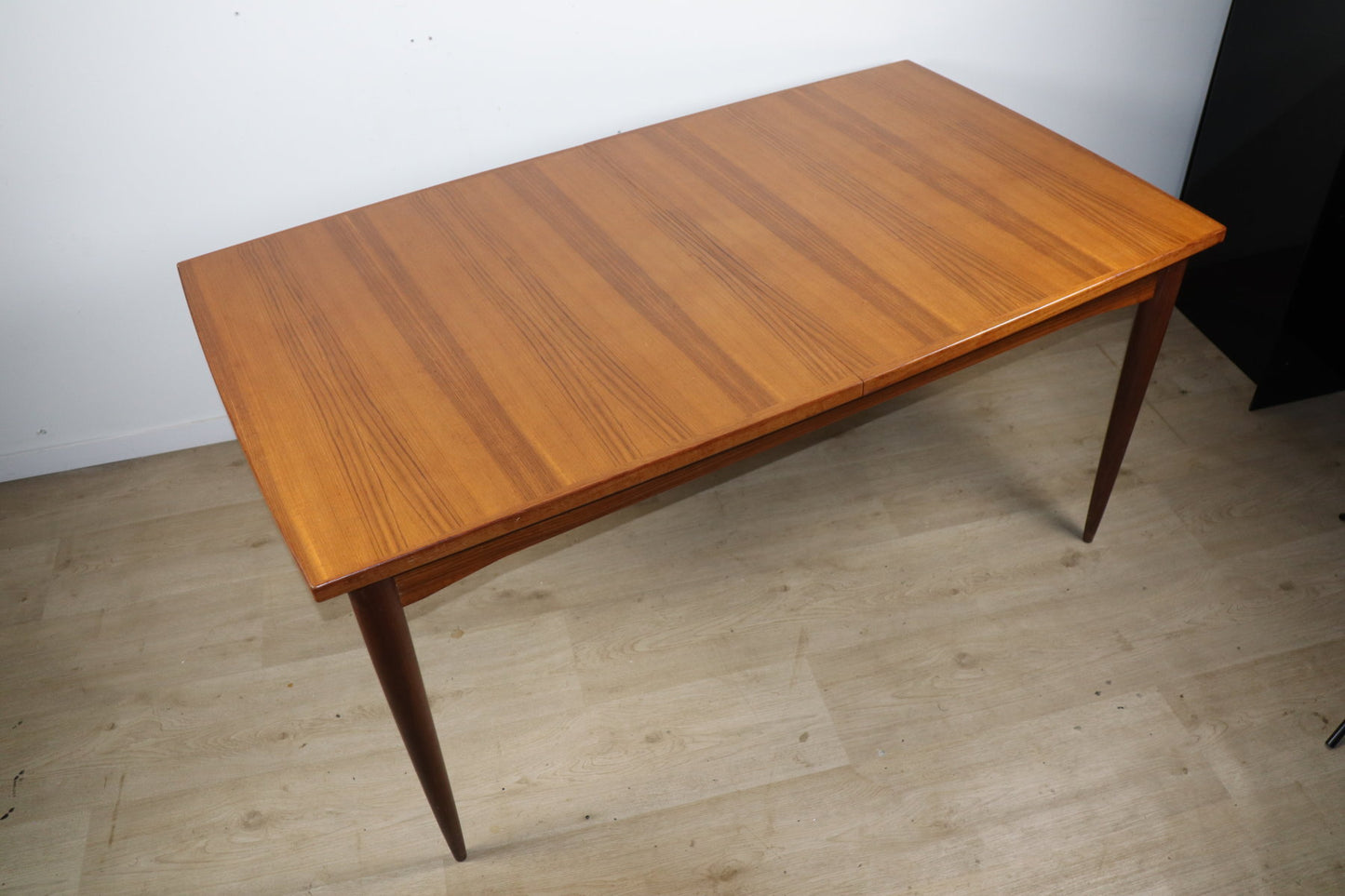 Table de repas scandinave extensible en teck – années 60