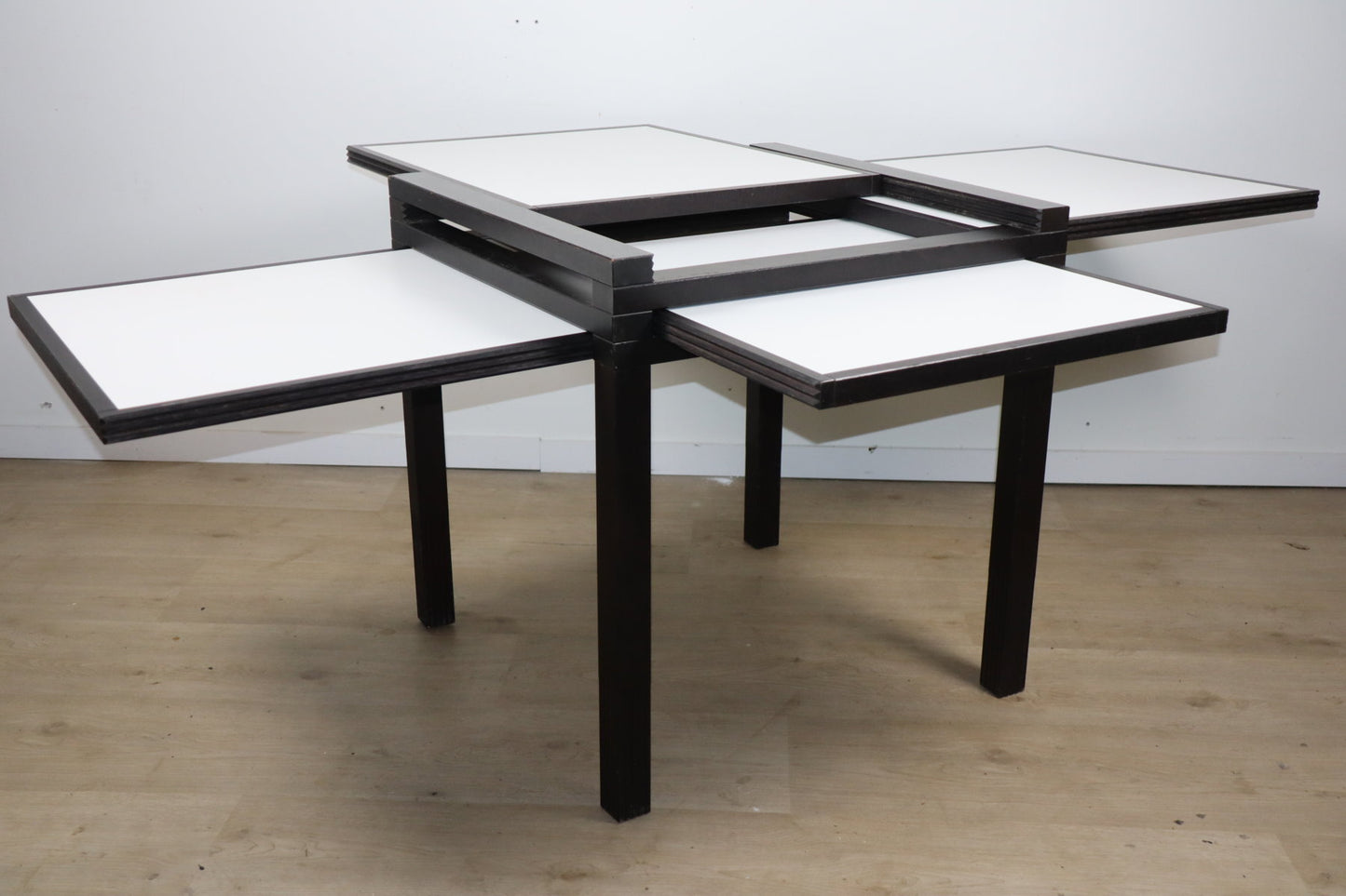 Table modulable bi-colore Bernard Vuarnesson - Années 80