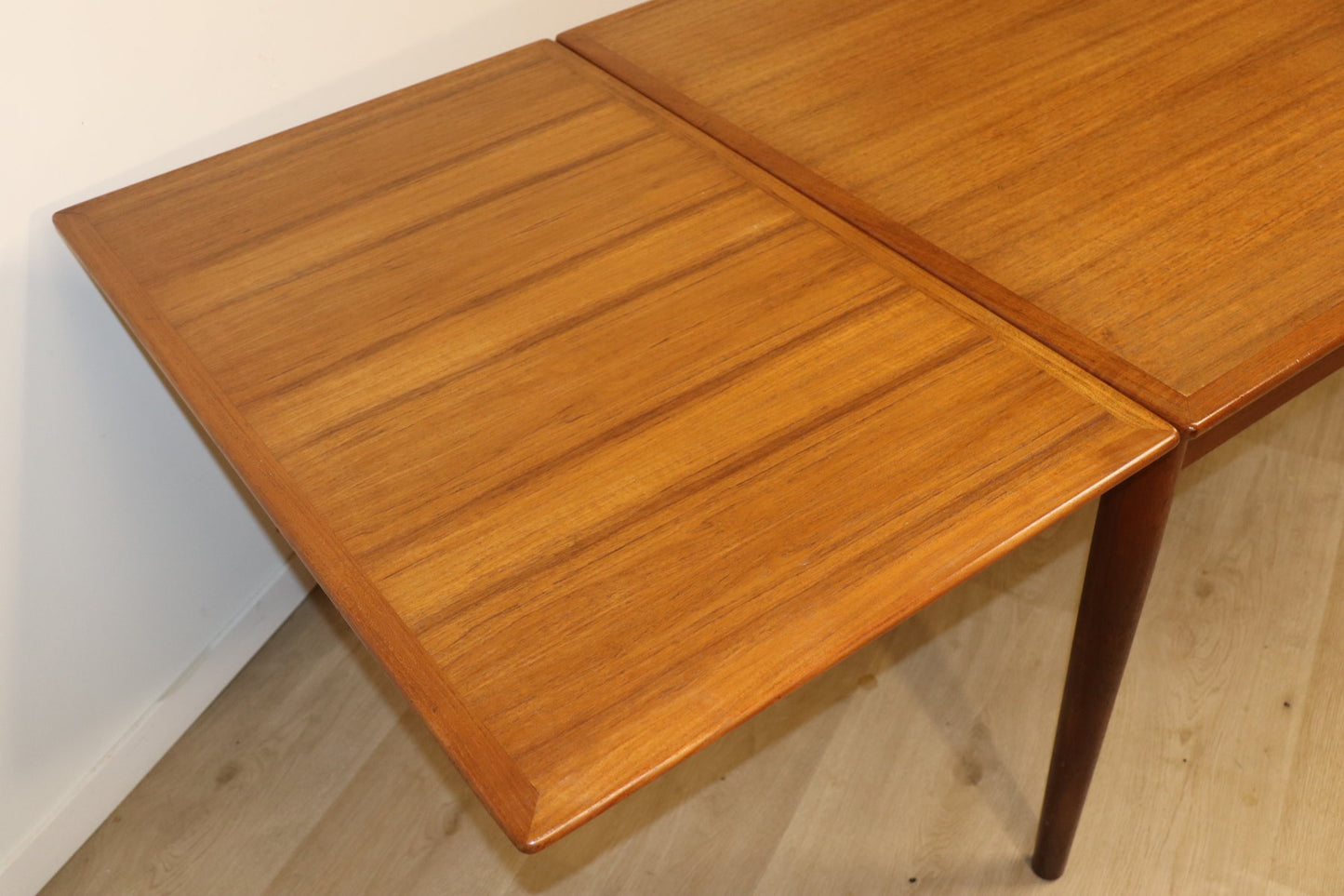 Table de repas extensible scandinave danoise en teck, 1960