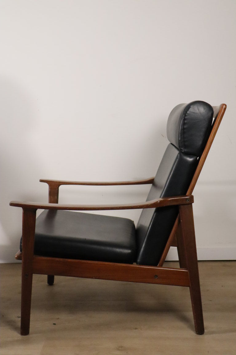 Paire de fauteuils scandinave en teck et skai, 1960