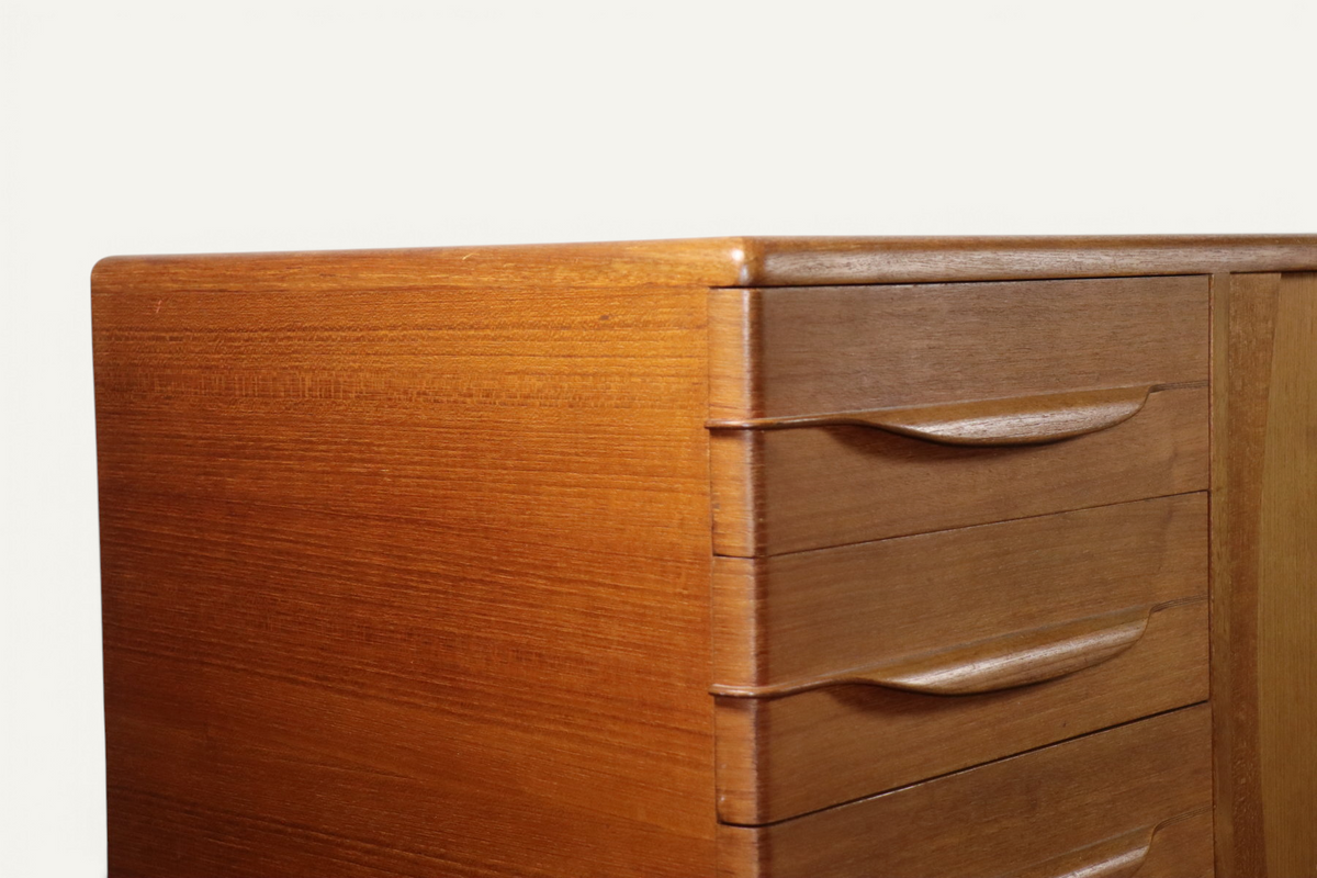 Enfilade scandinave en teck par Johannes Andersen pour Samcom – Années 60