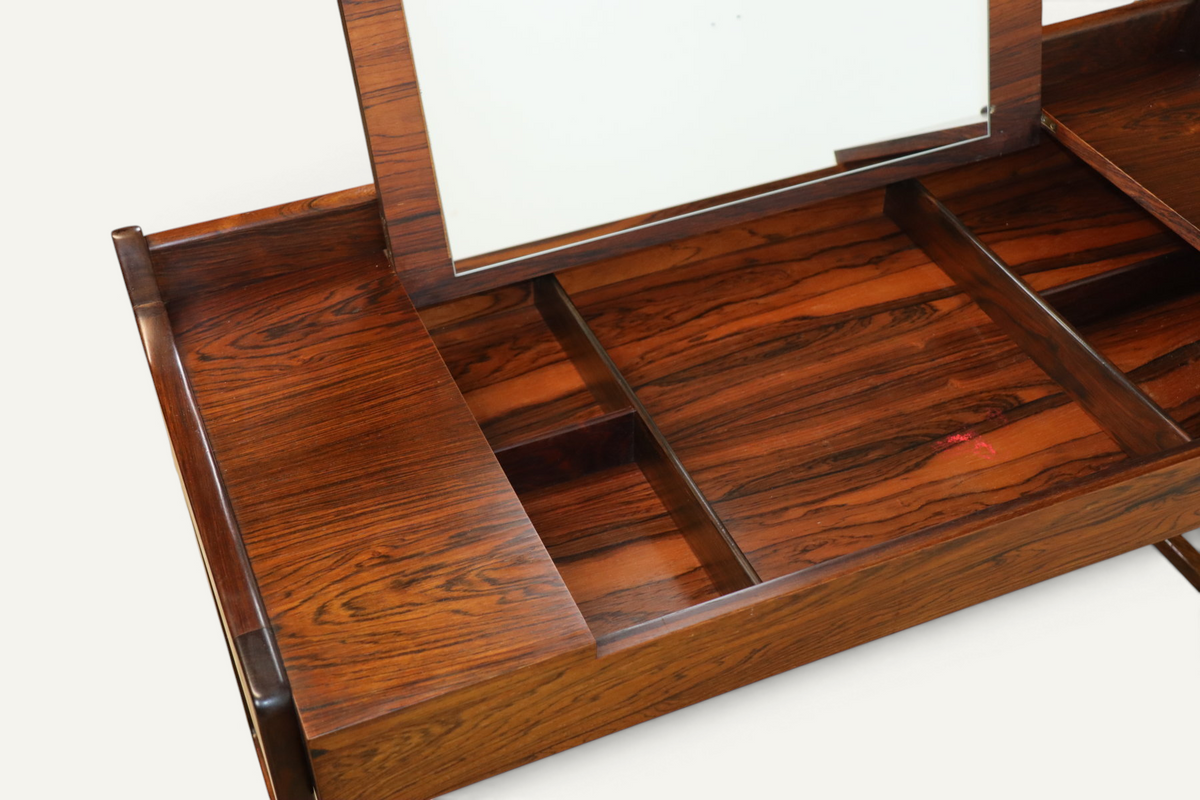 Coiffeuse Bureau danoise en palissandre à miroir escamotable – années 1960