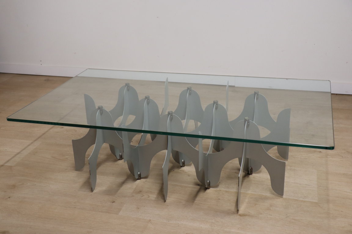 Table basse sculpturale minimaliste en métal et verre