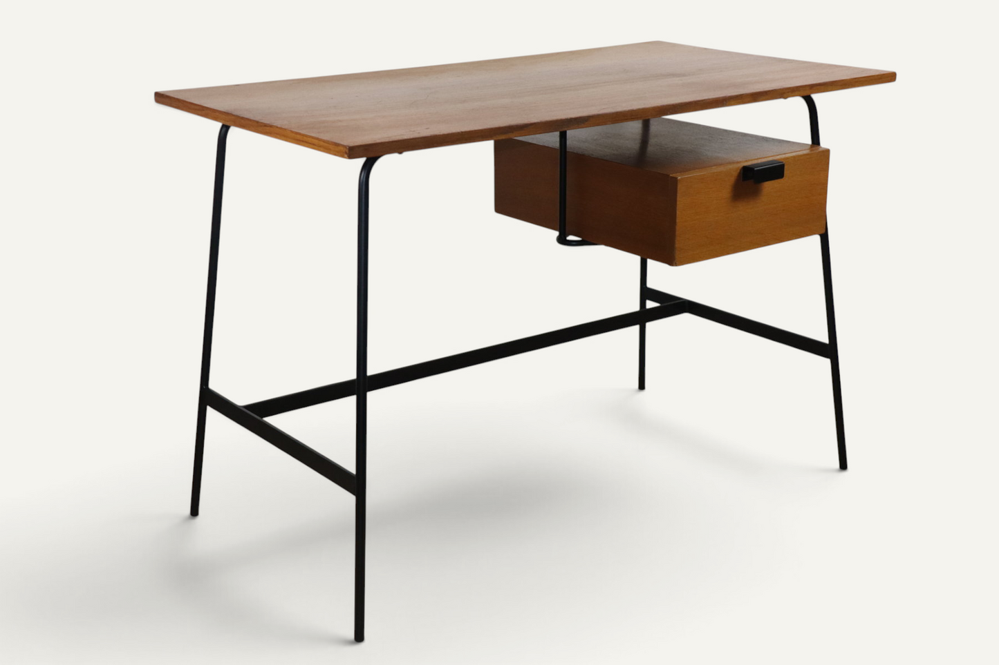 Bureau CM178 Pierre Paulin pour Thonet en chêne et métal noir – Années 1950